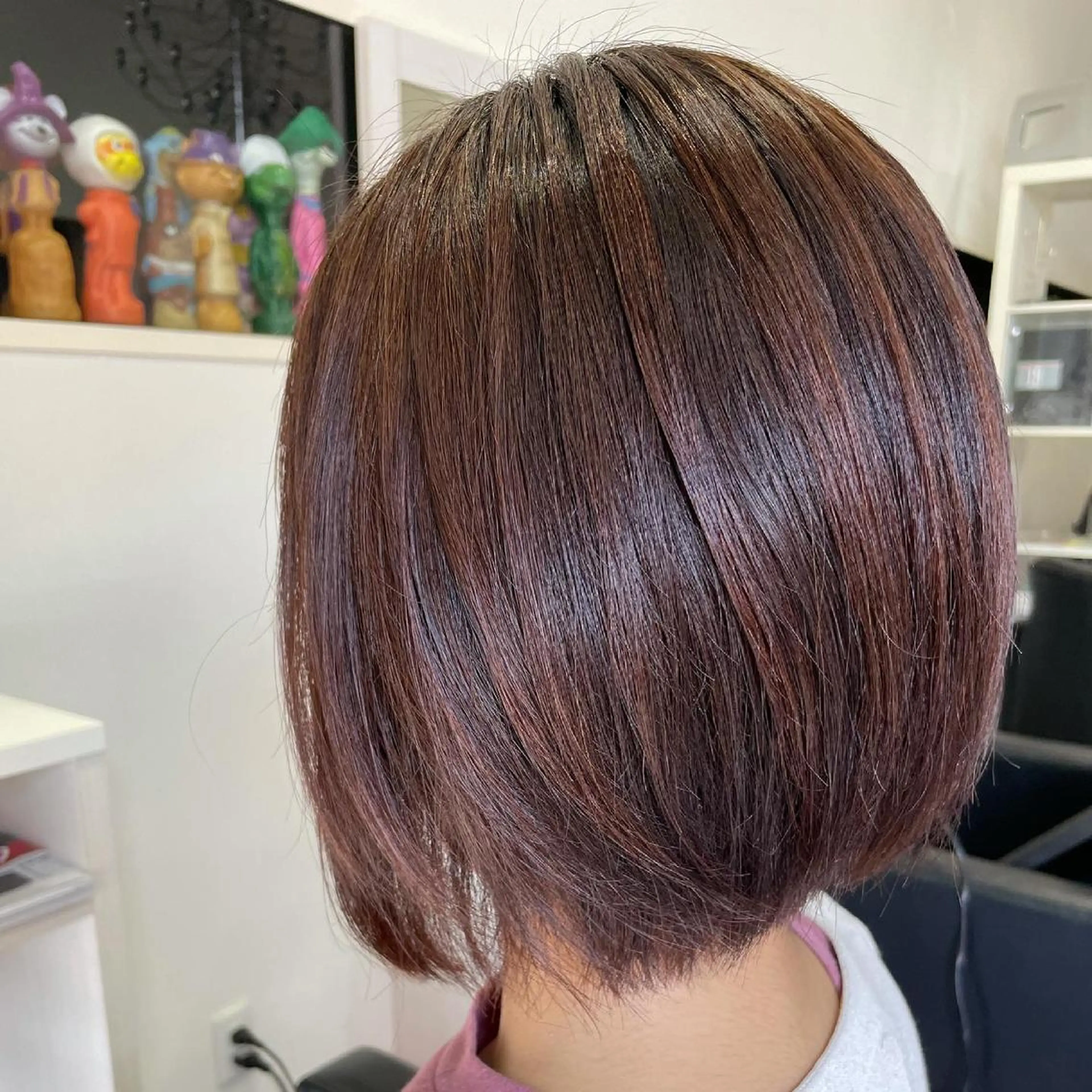 ショート カラー ハンサムショート ブリーチ ケアブリーチ グレージュ ハイライトカラー SHINYA シンヤヘアーズのヘアスタイル