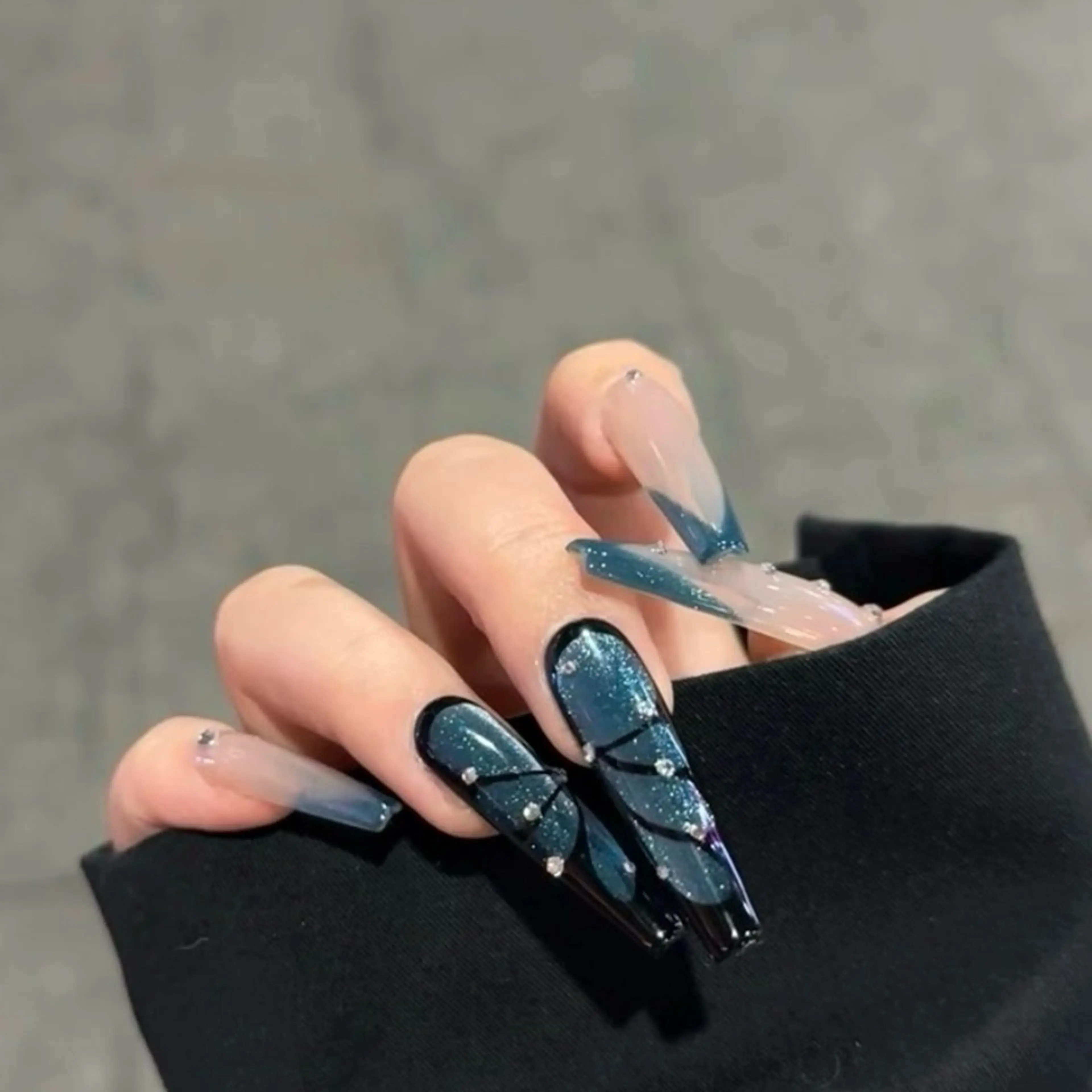 ネイル Hana  NAIL所属・新宿YISInail スカルプ専門店のネイルデザイン