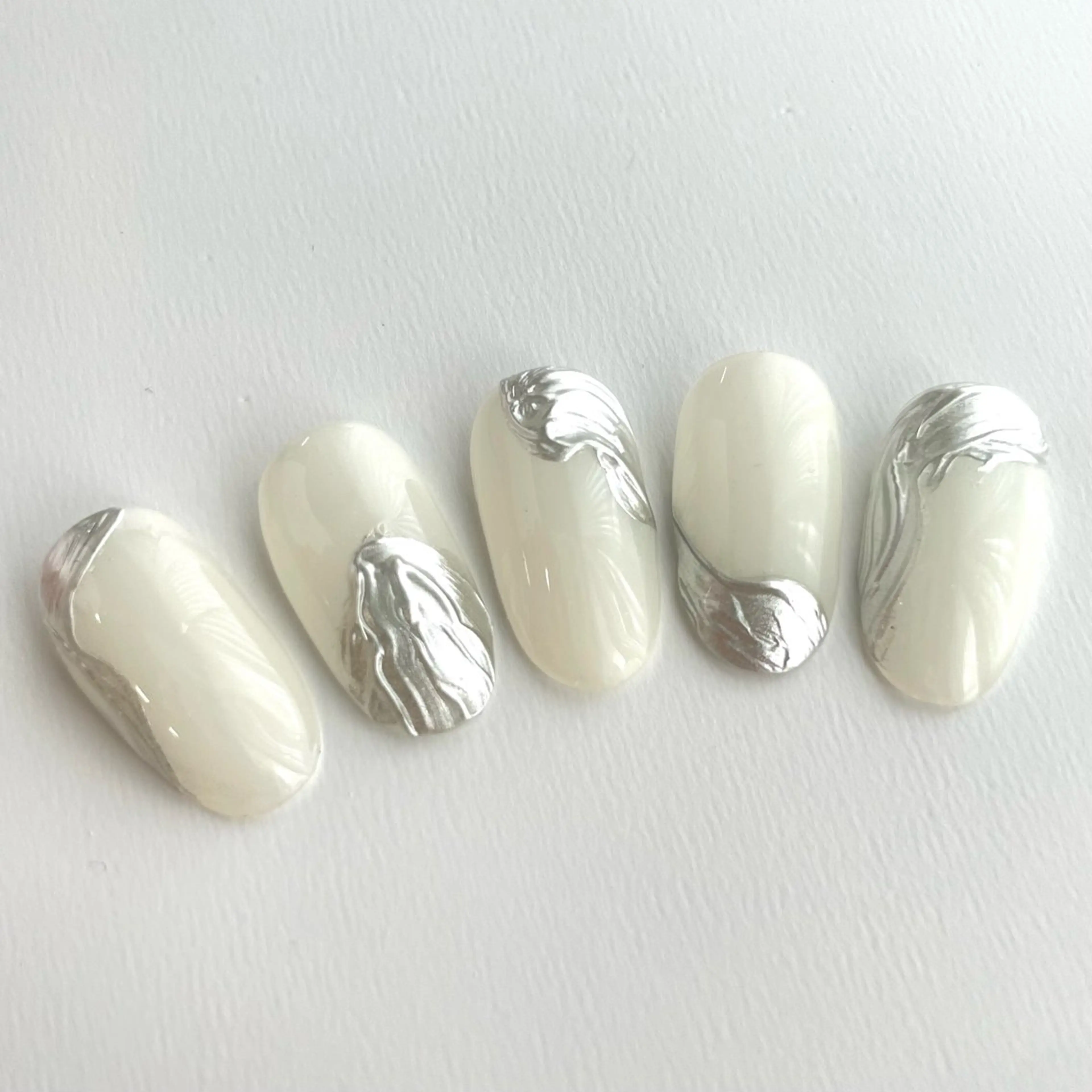 ネイル Trend Nail シルフのネイルデザイン