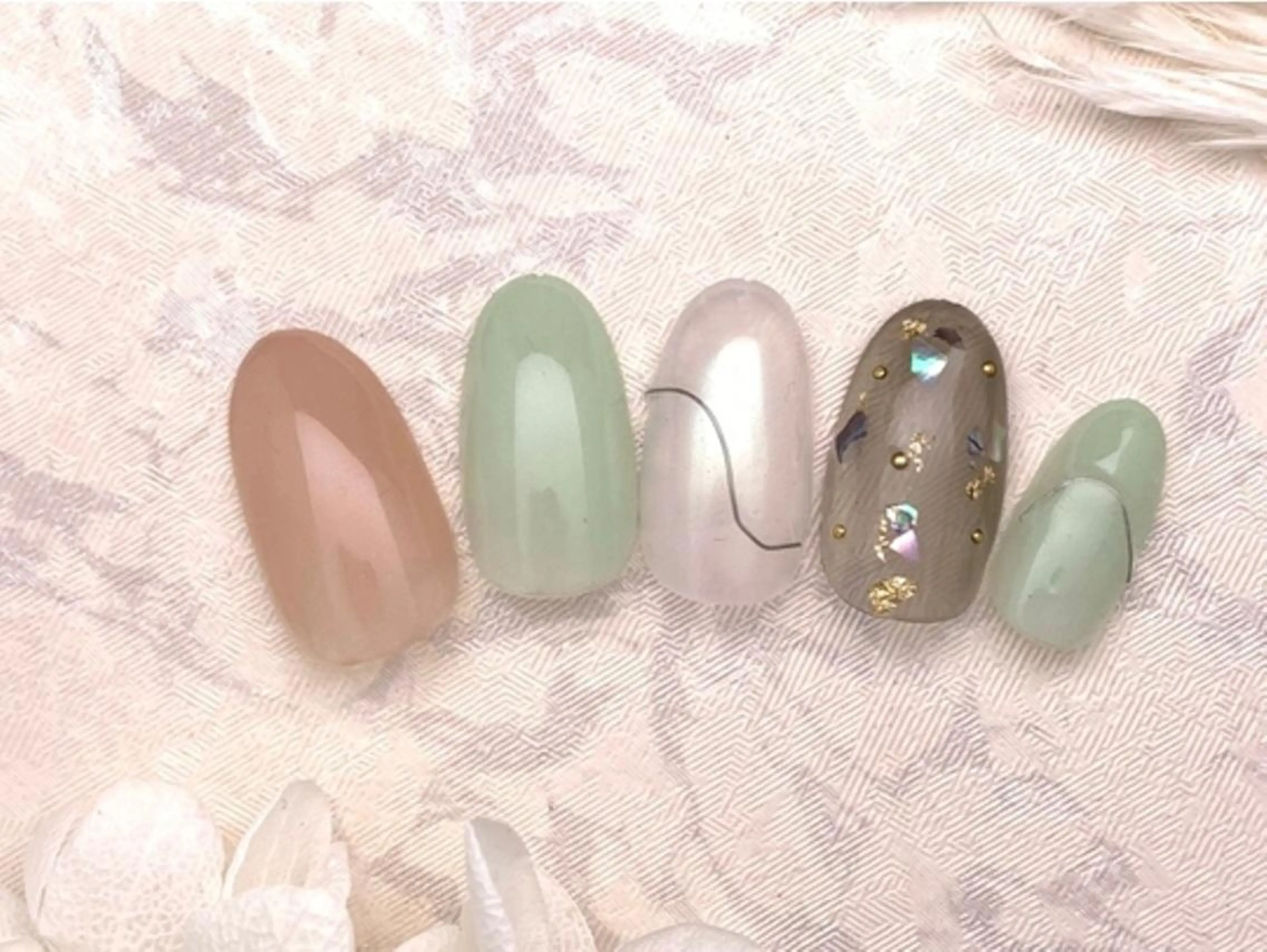 ネイル アートネイル nail salon　Natural Cure所属・平井 彩香のネイルデザイン