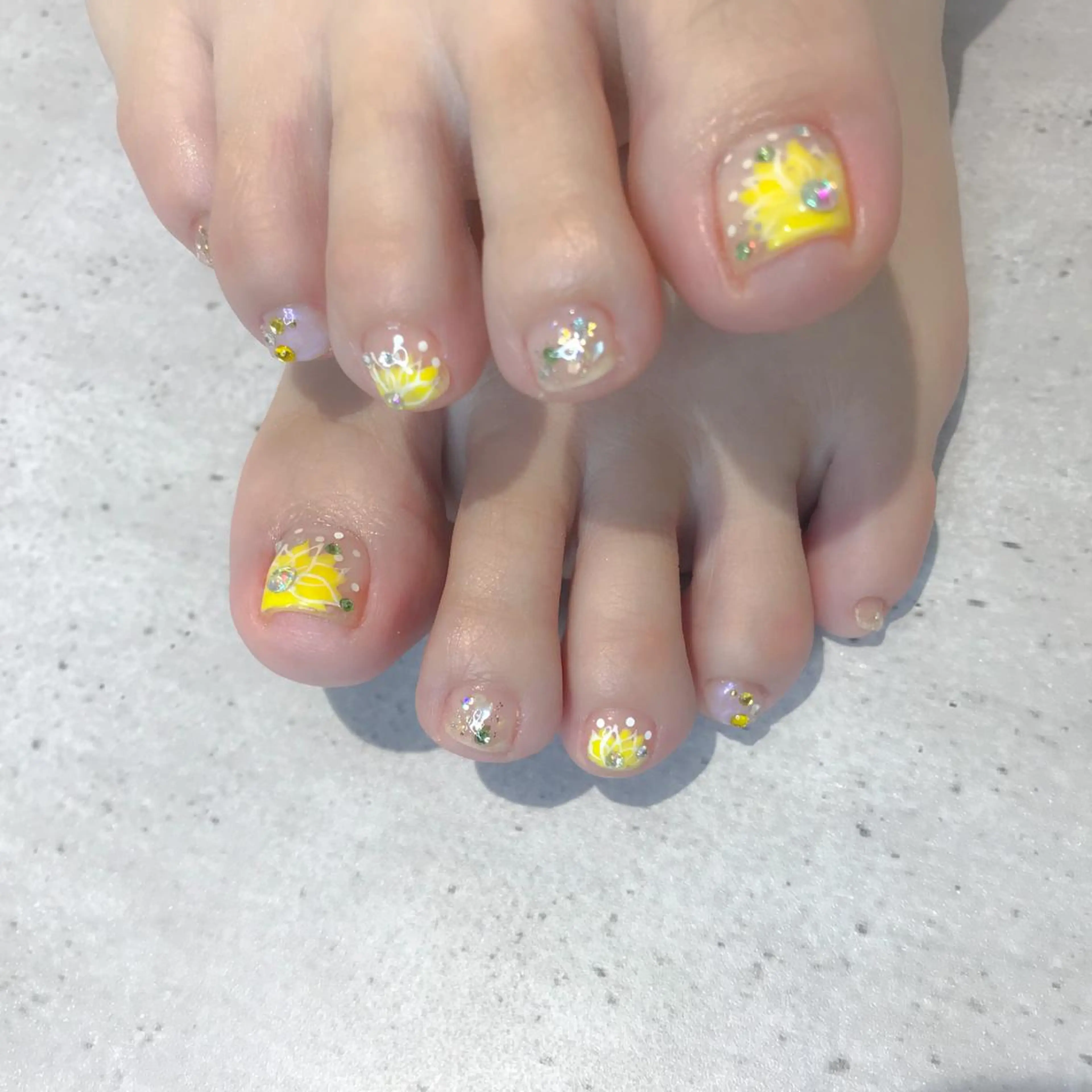 ネイル フットネイル 本田 知美のネイルデザイン