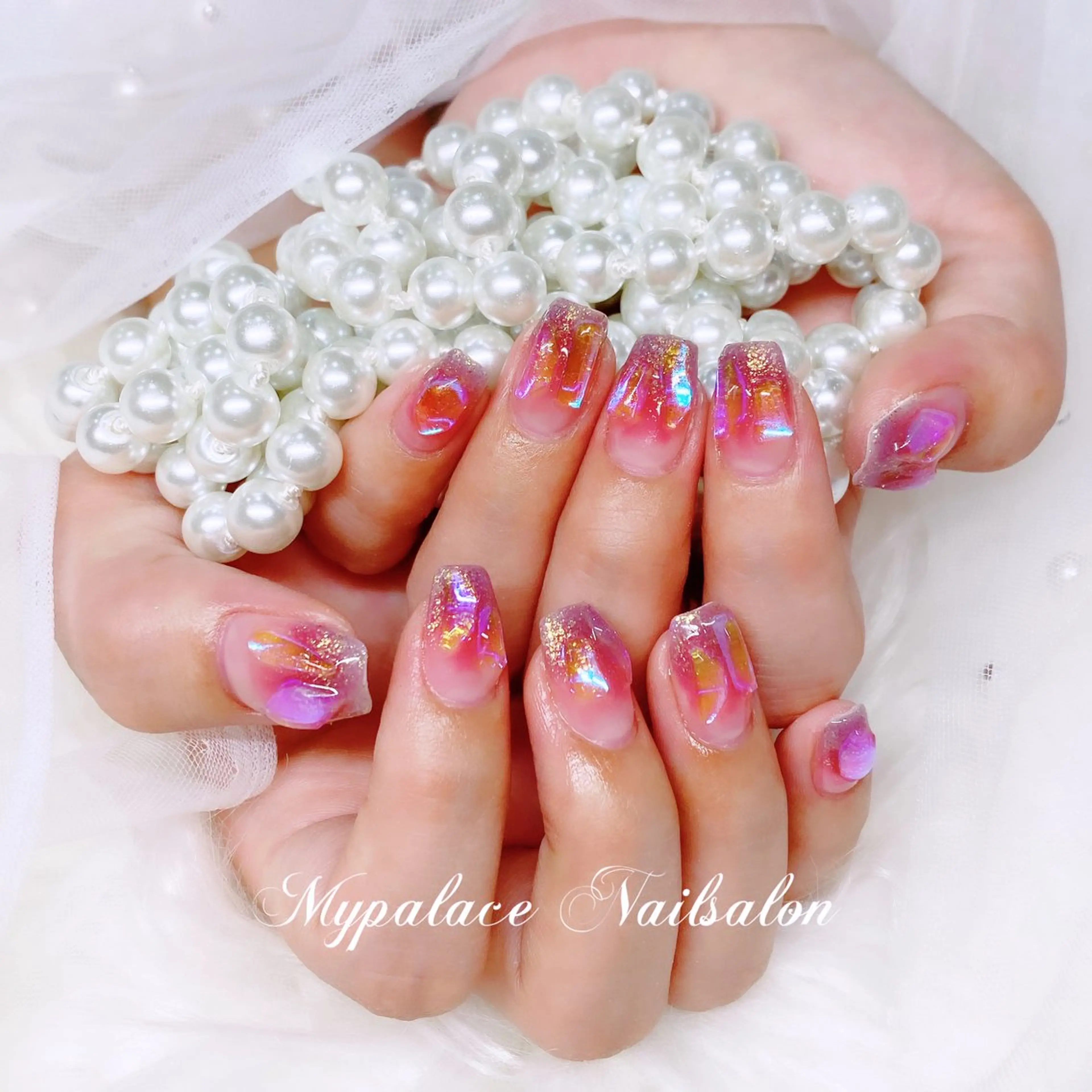 ネイル チークネイル グラデーション キラキラネイル ラメ(グリッター) ラメグラデーション ハンドネイル Yuis Nailスカルプ専門のネイルデザイン