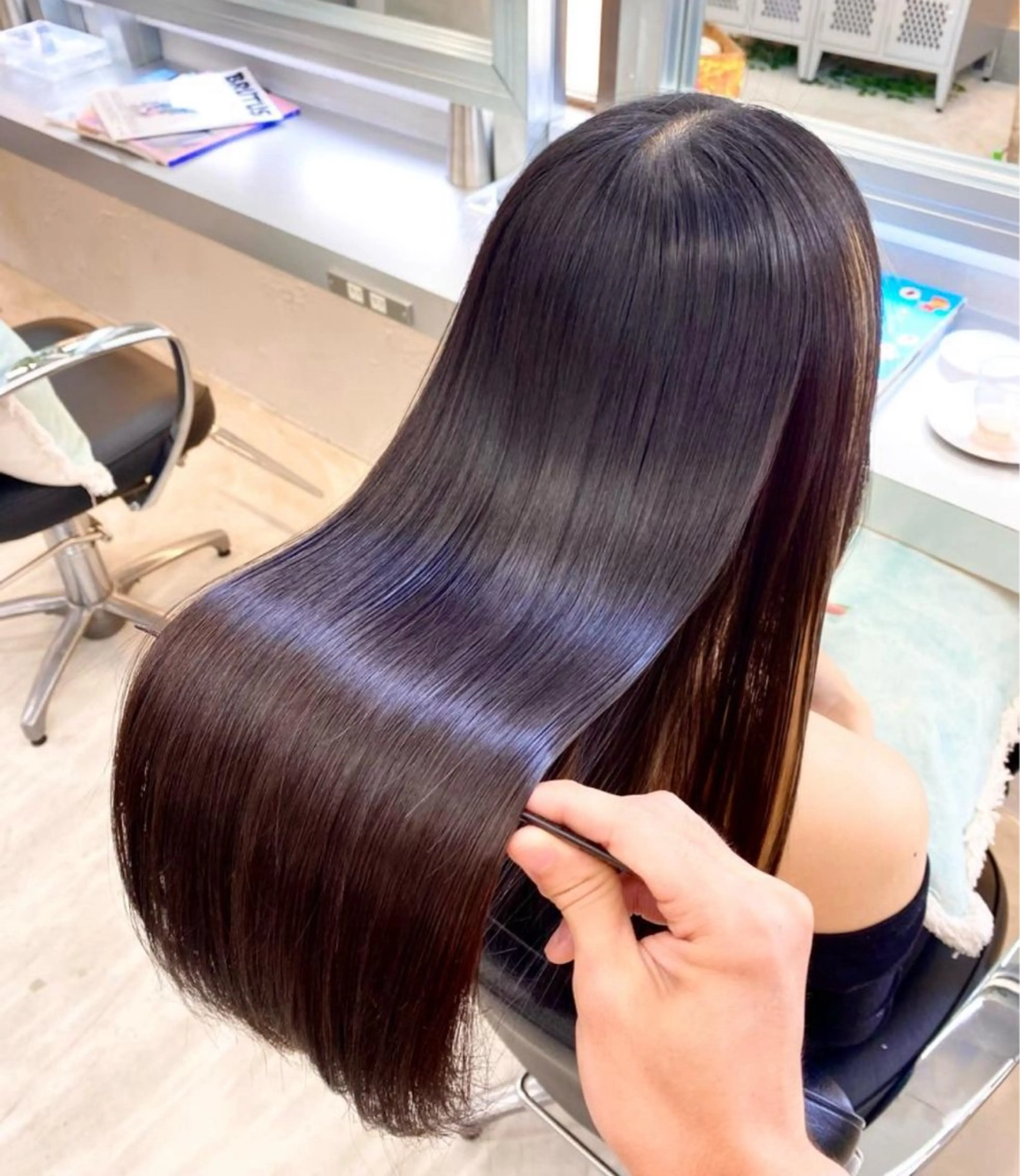 セミロング パーマ 伸ばしかけ 縮毛矯正 酸性ストレート ストレートパーマ 縮毛矯正 ✨髪質改善職人✨ デザインカラー/若林のヘアスタイル