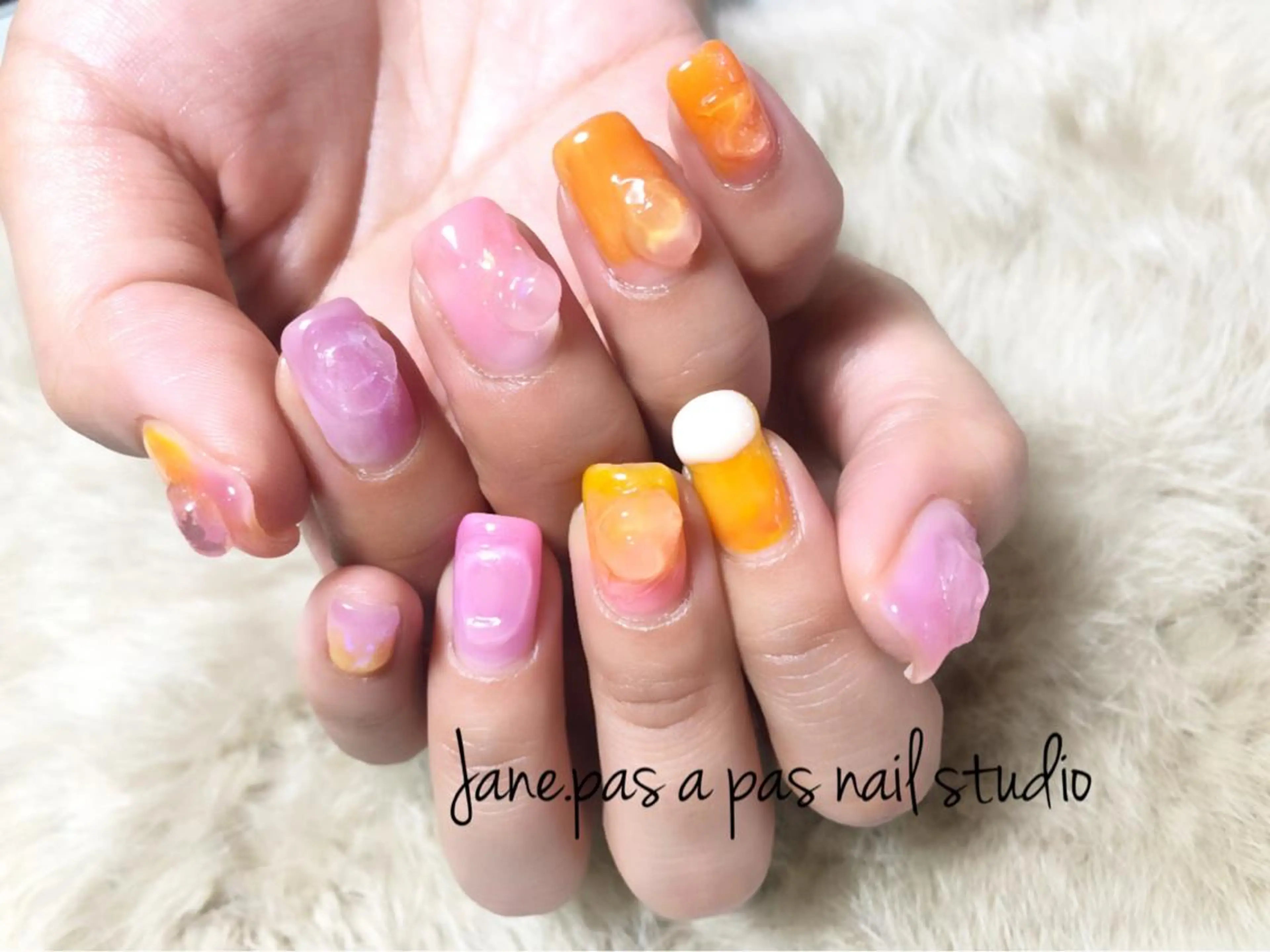 ネイル Yakko pas á pasのネイルデザイン