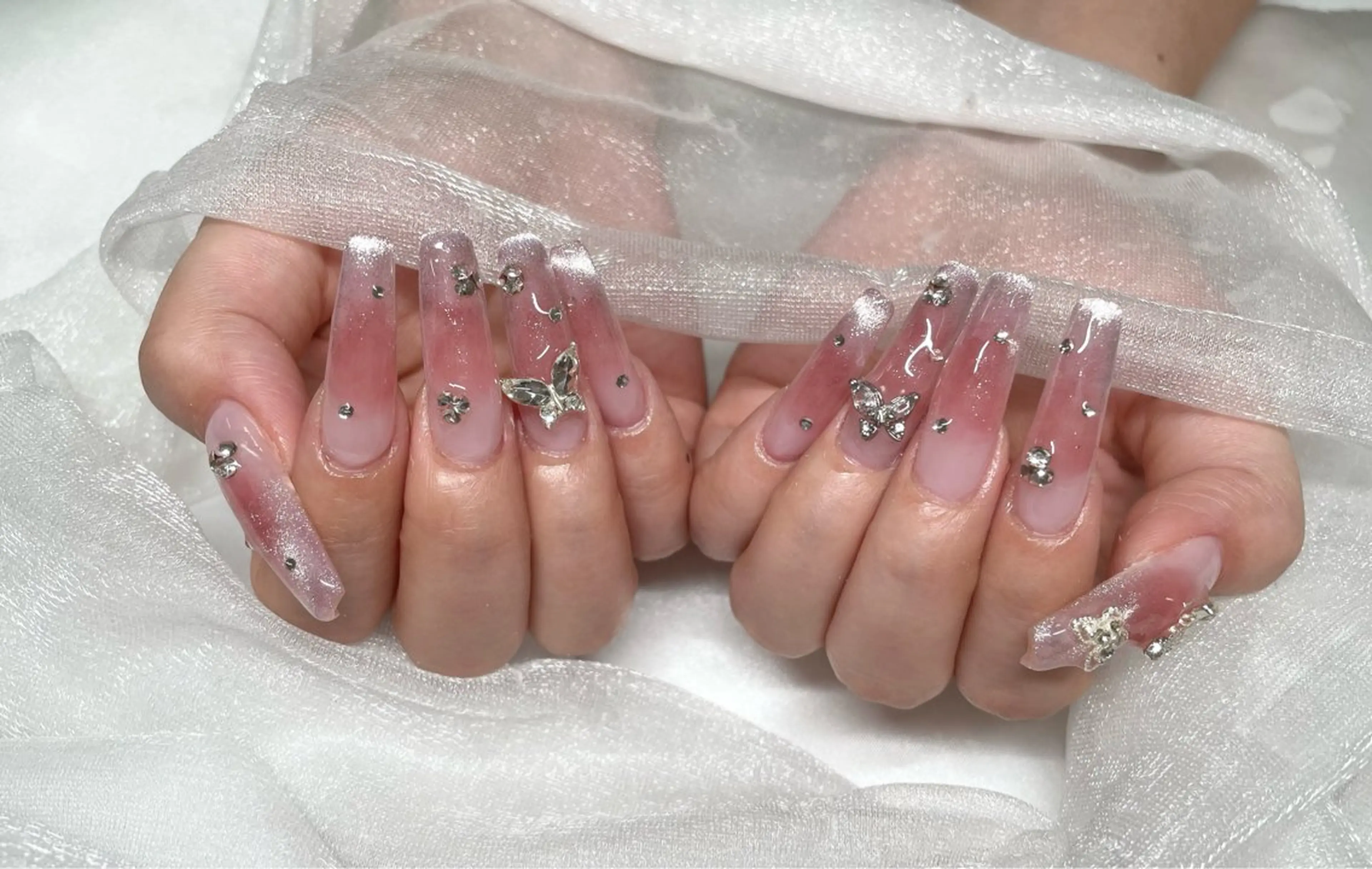 ネイル ハンドネイル Roi〈ロワ〉 Minakoのネイルデザイン