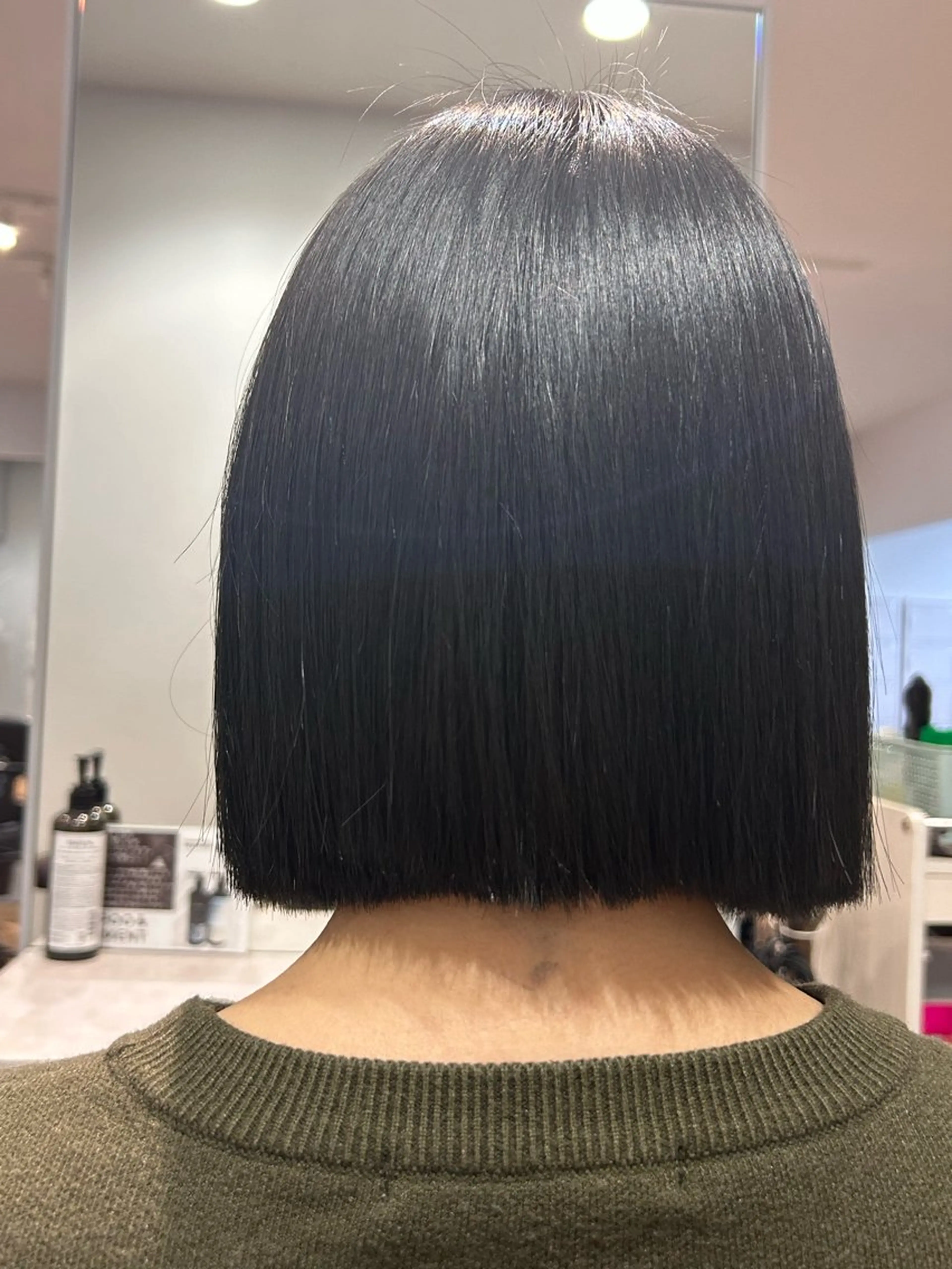 カラー ブルーカラー GLanz SHUのヘアスタイル
