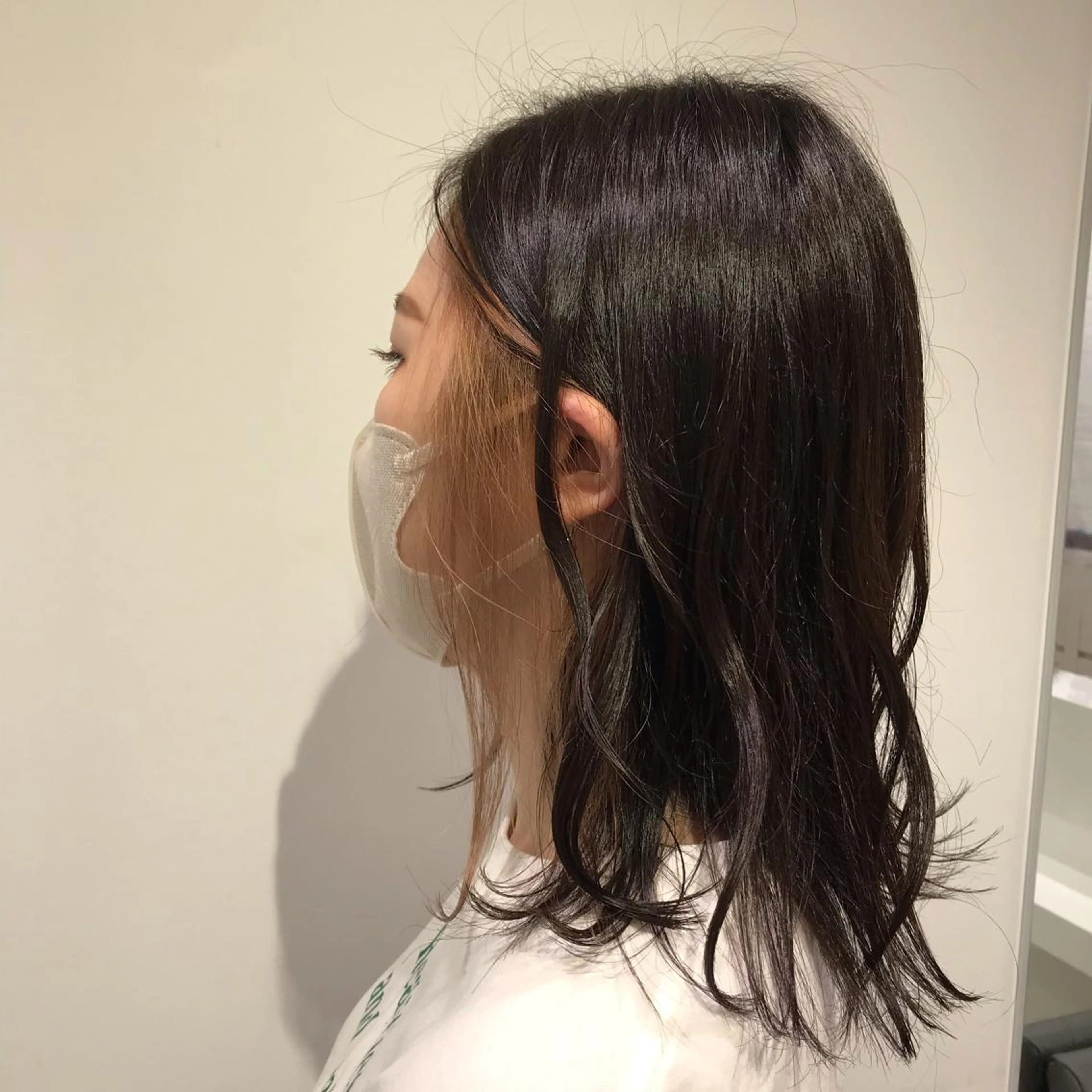 ミディアム カラー ベージュカラー イヤリングカラー ラベンダーカラー ラベンダーベージュ ヘアカラー トリートメント 暖色カラー🌹 中山由梨のヘアスタイル