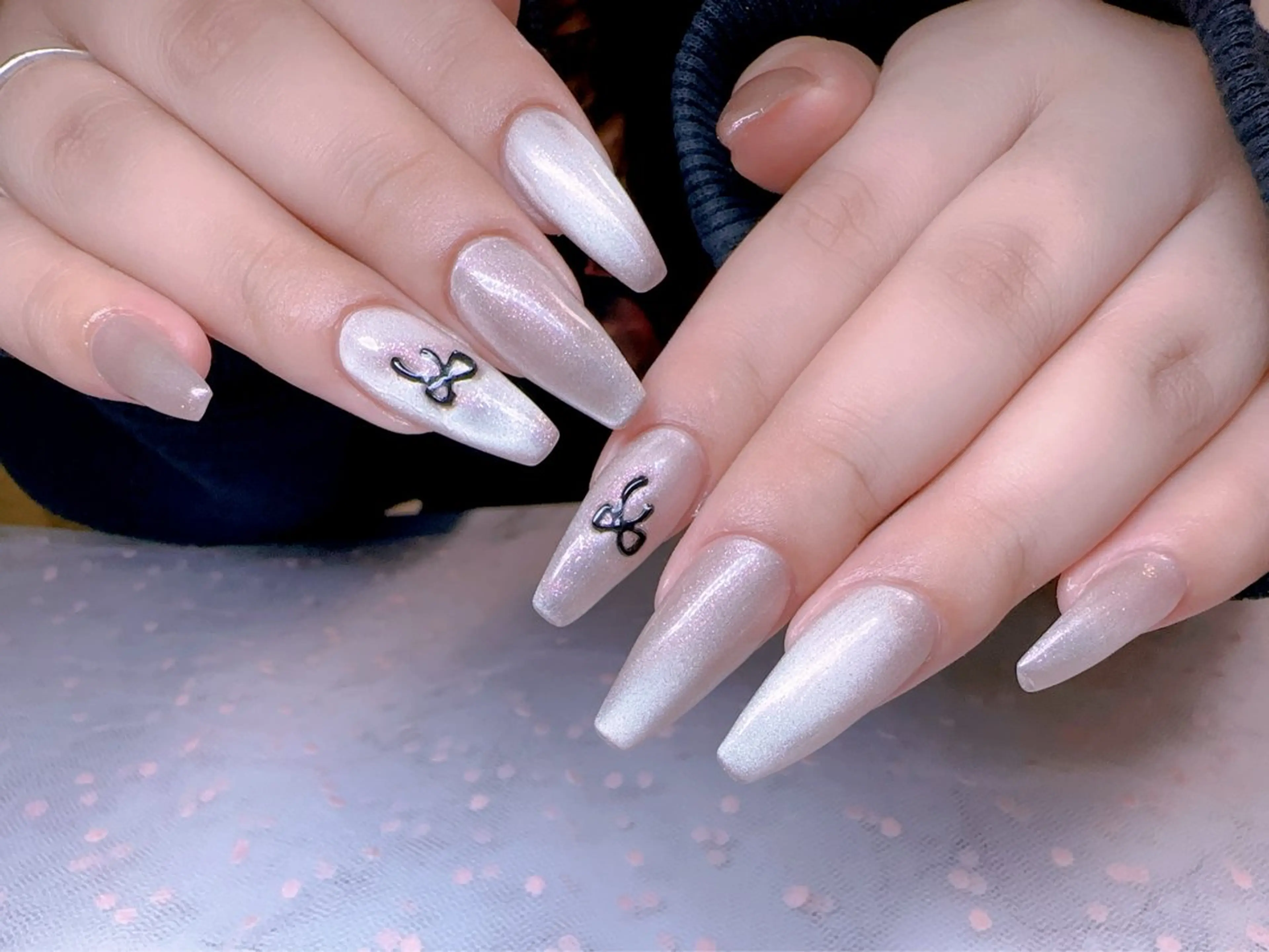 ネイル オーロラネイル フットネイル 韓国ネイル ラメ(グリッター) ラメグラデーション ハンドネイル Belle nail salon 新小岩のネイルデザイン