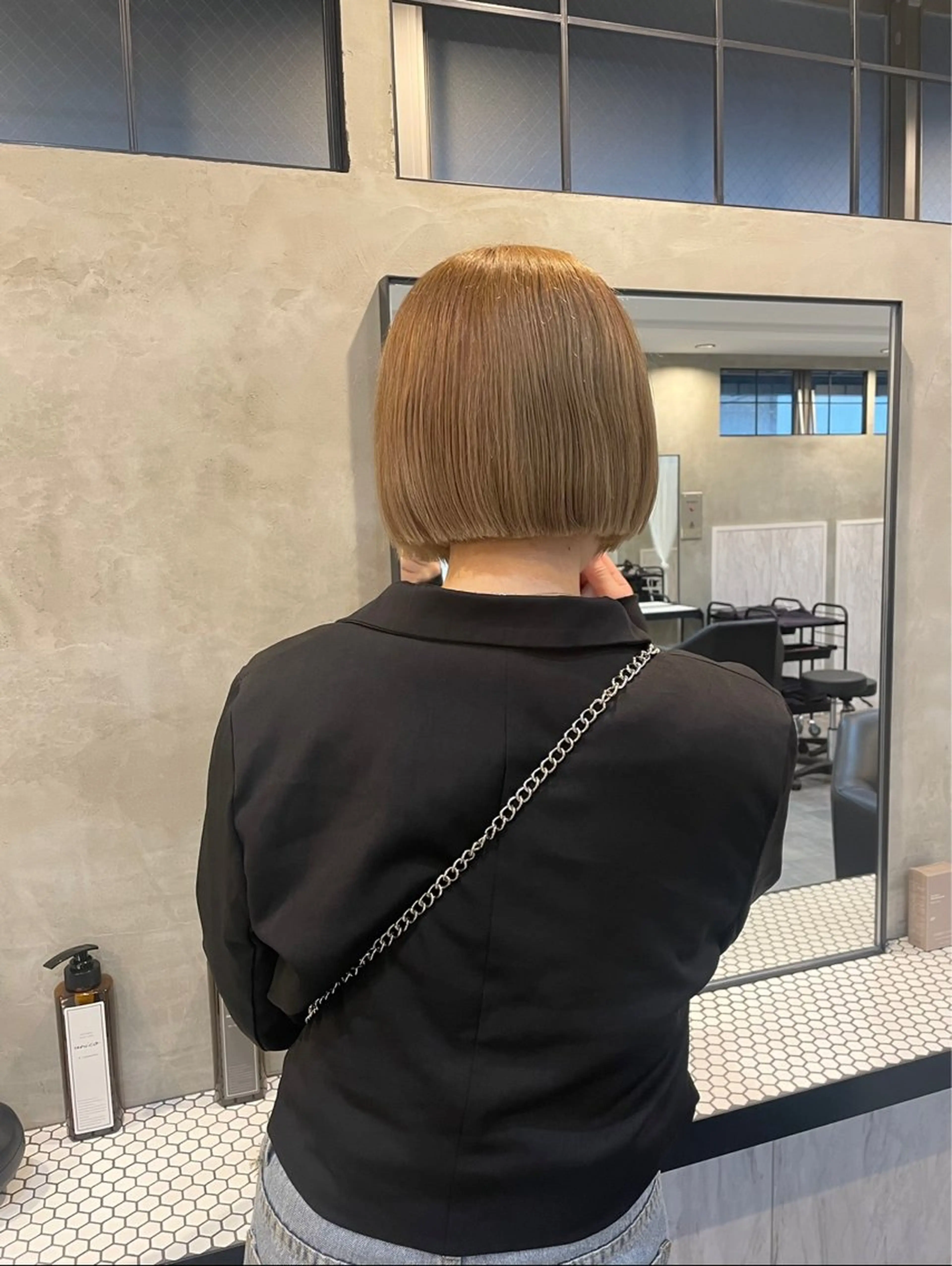 ショート カラー ハイトーンカラー ボブ 似合わせカット カット 渋谷 留菜のヘアスタイル