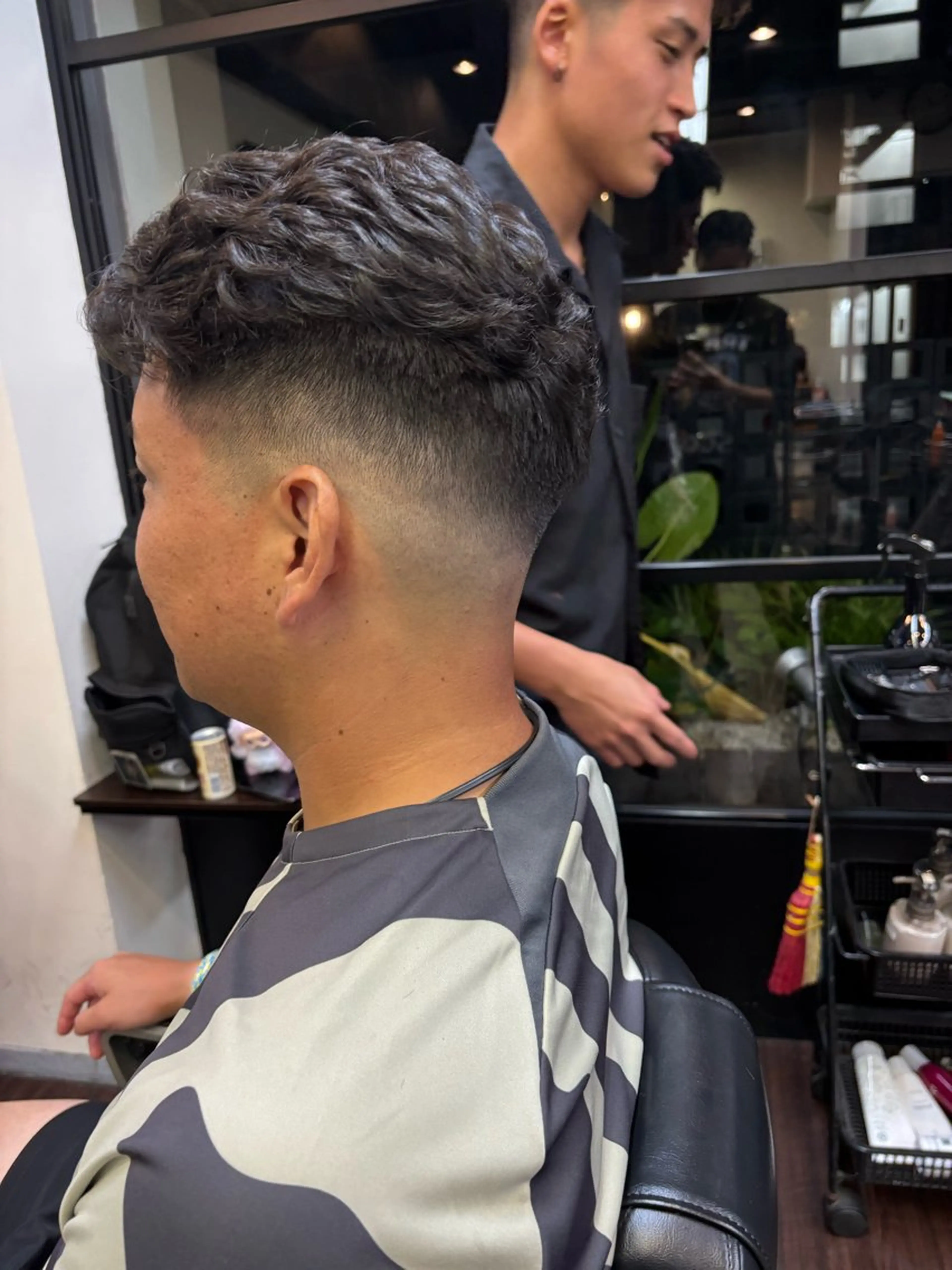 ショート パーマ メンズ オールバック フェードカット メンズパーマ スキンフェード メンズ&スパ JOY/BOX所属・則光 諒一のヘアスタイル