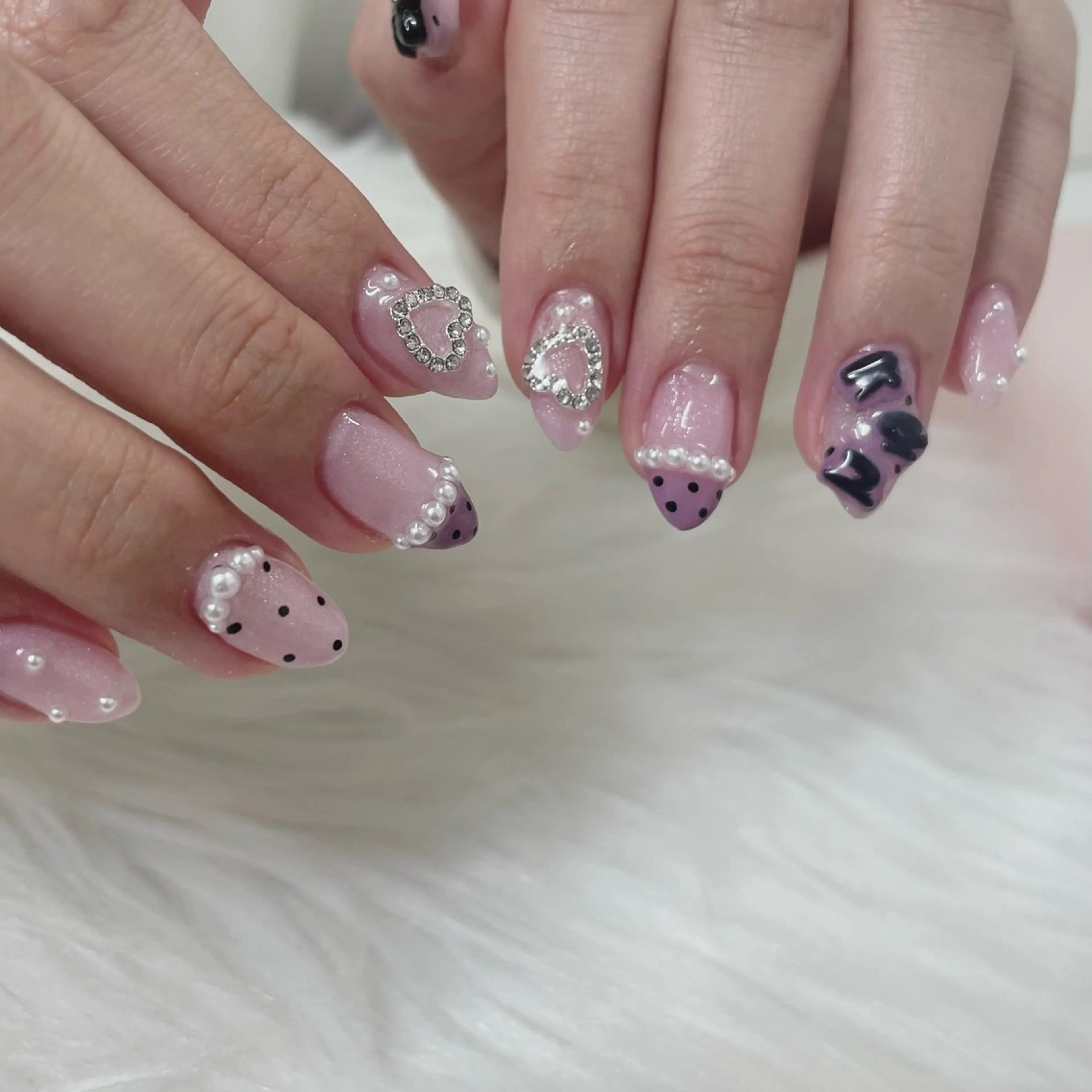 ネイル ドット ピンク リボン ハンドネイル JFYnail所属・昭和町ネイル 𝘯𝘢𝘮𝘪のネイルデザイン