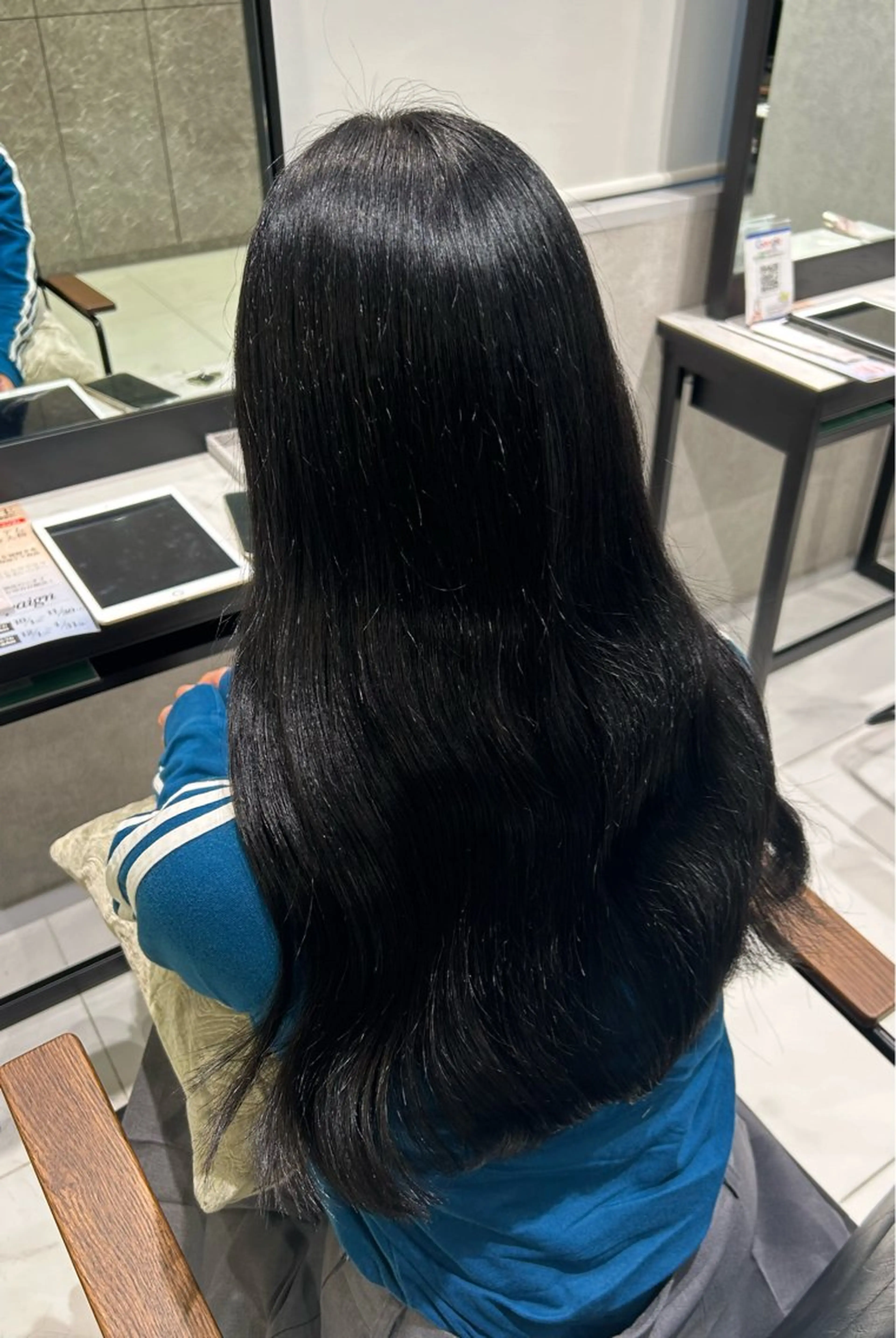 カラー ヘアカラー トリートメント 透明感カラー🩵 束感まつげ🪼海月のマツエク・マツパデザイン