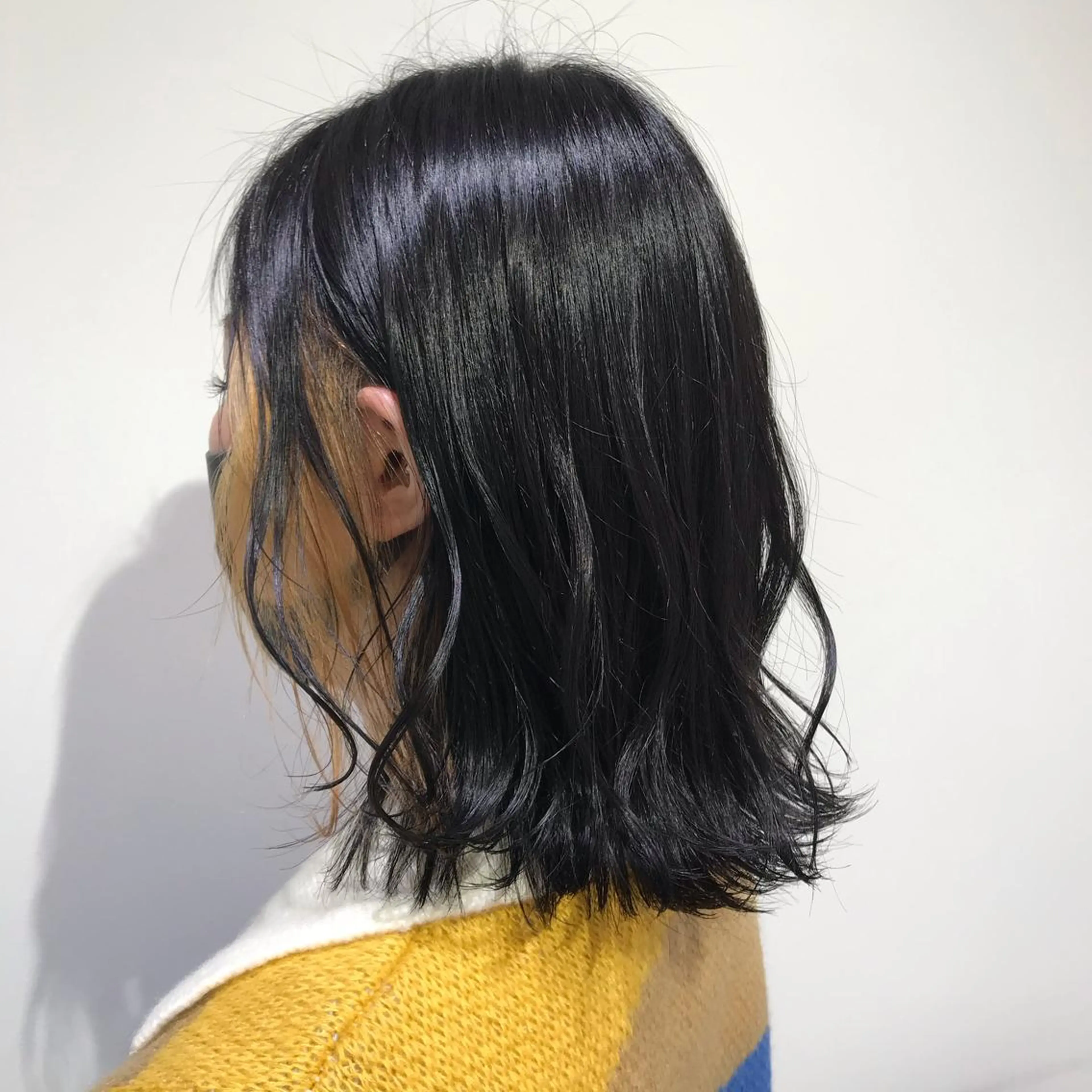 ミディアム カラー ベージュカラー 黒髪 ブルーカラー ブルーブラック イヤリングカラー ヘアカラー トリートメント 暖色カラー🌹 中山由梨のヘアスタイル