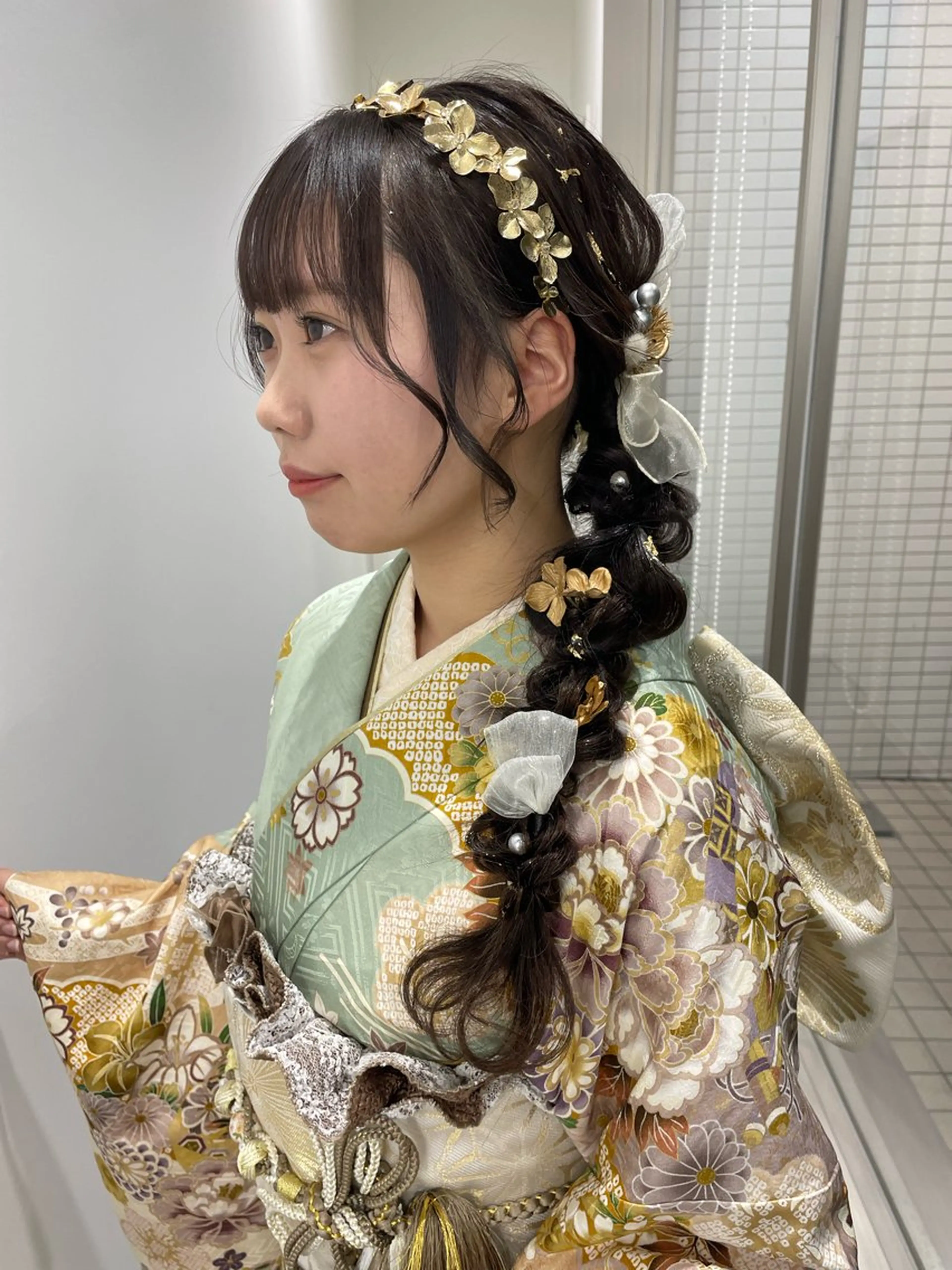 カラー ヘアアレンジ 成人式 錦 茉李のヘアスタイル