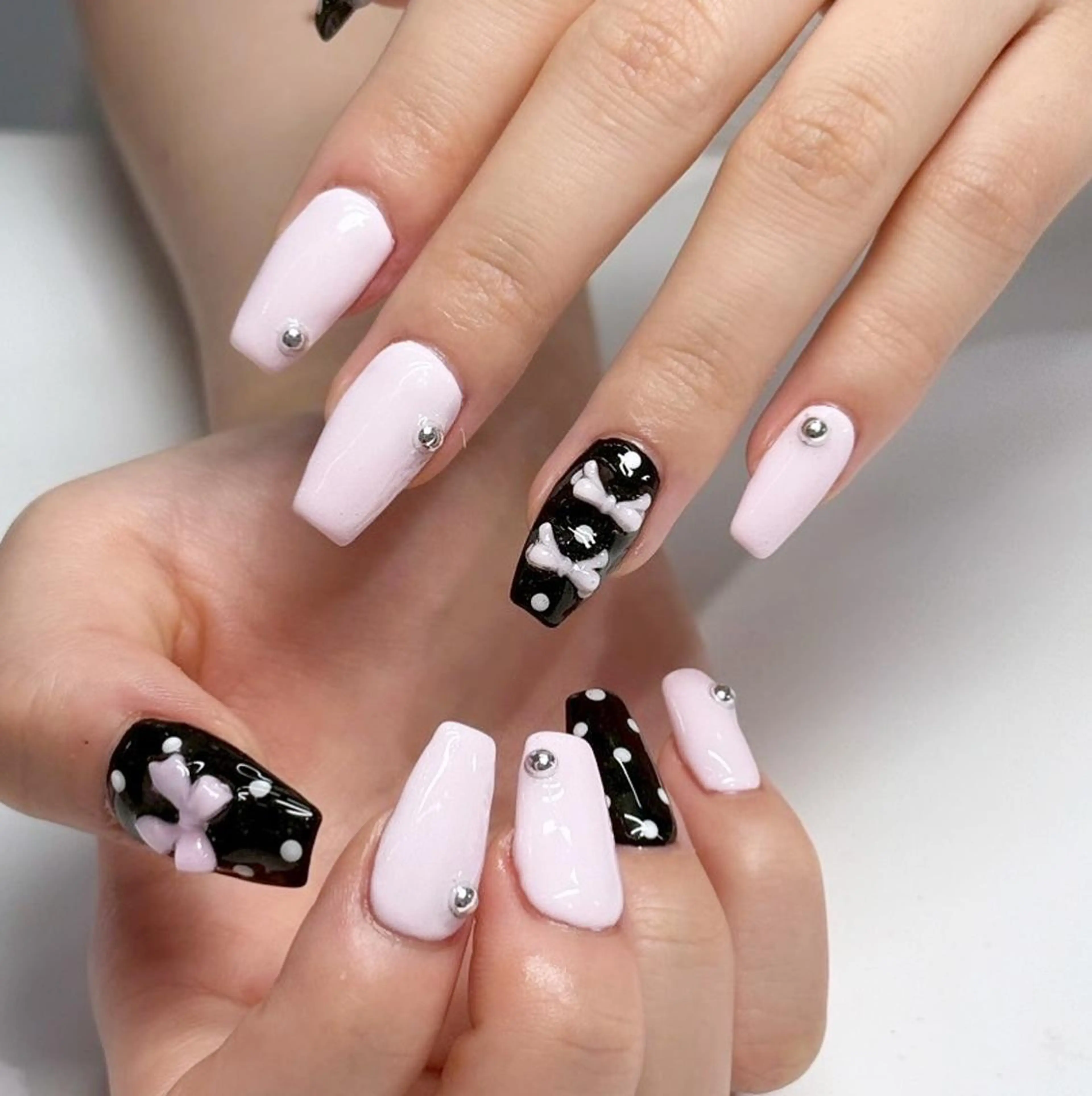 ネイル ガーリー ハンドネイル 🌙WOLTOKYO _Nail渋谷のネイルデザイン