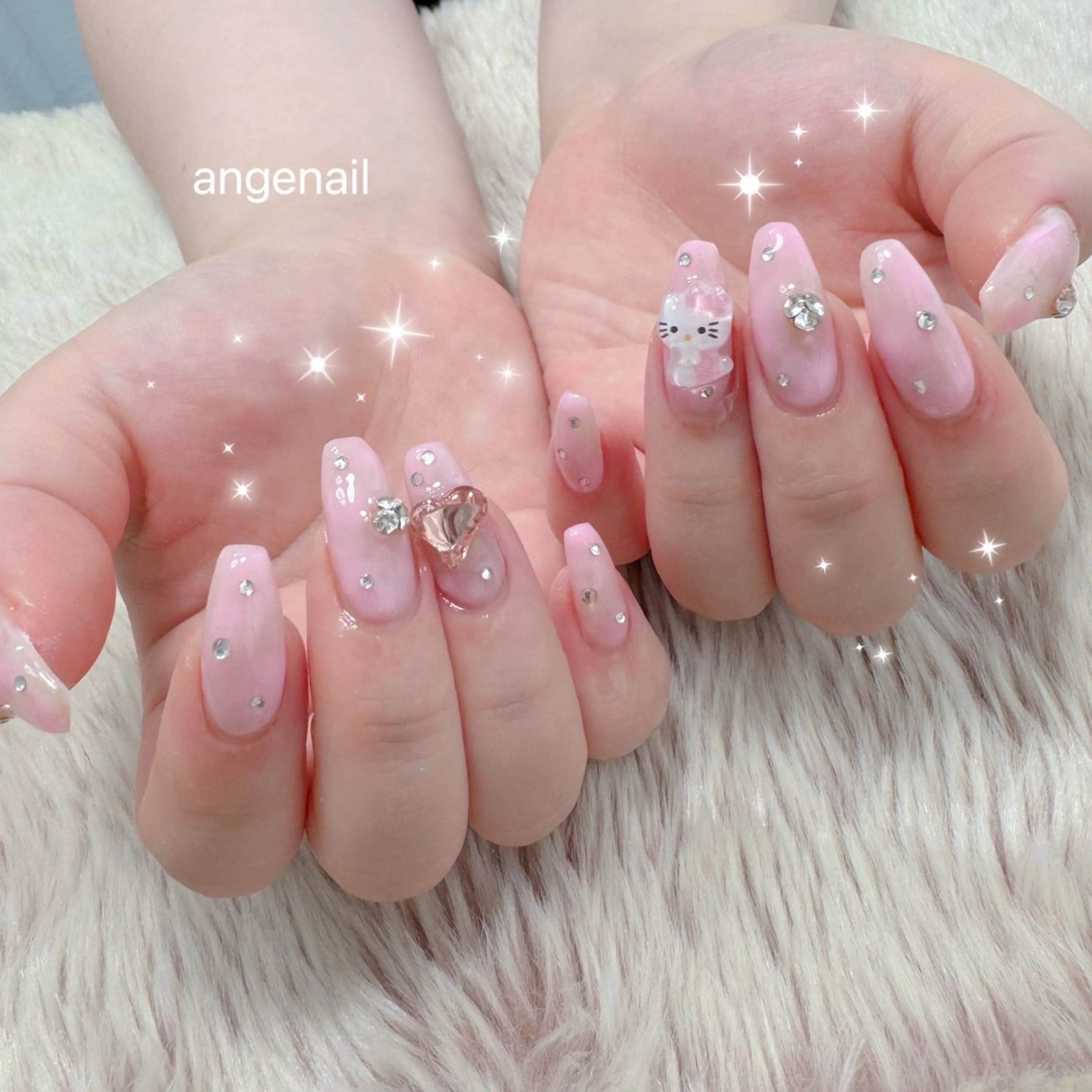 ネイル ハンドネイル オーナーネイリスト MAKIのネイルデザイン