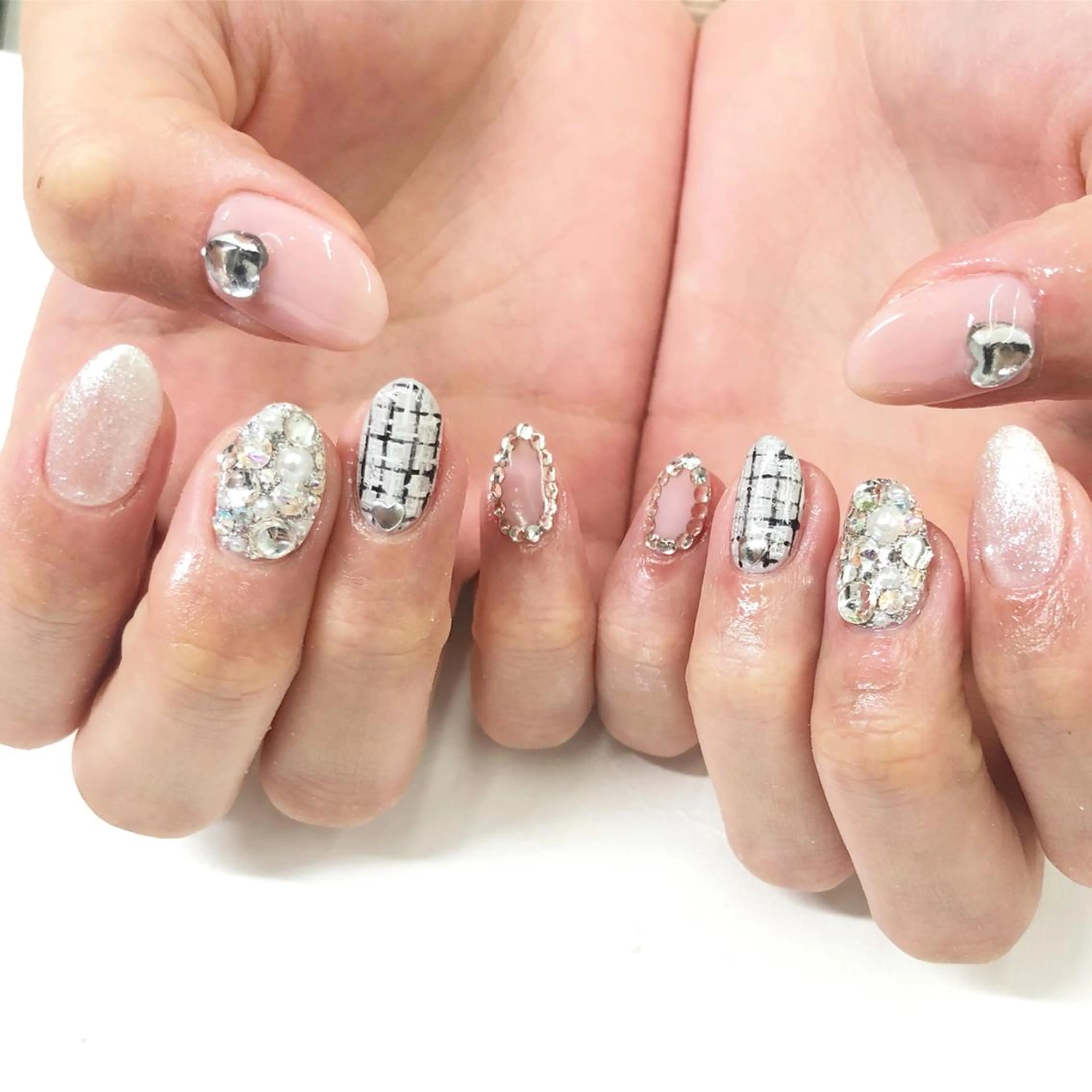 ネイル 成人式 ハンドネイル Minami 🍓のネイルデザイン