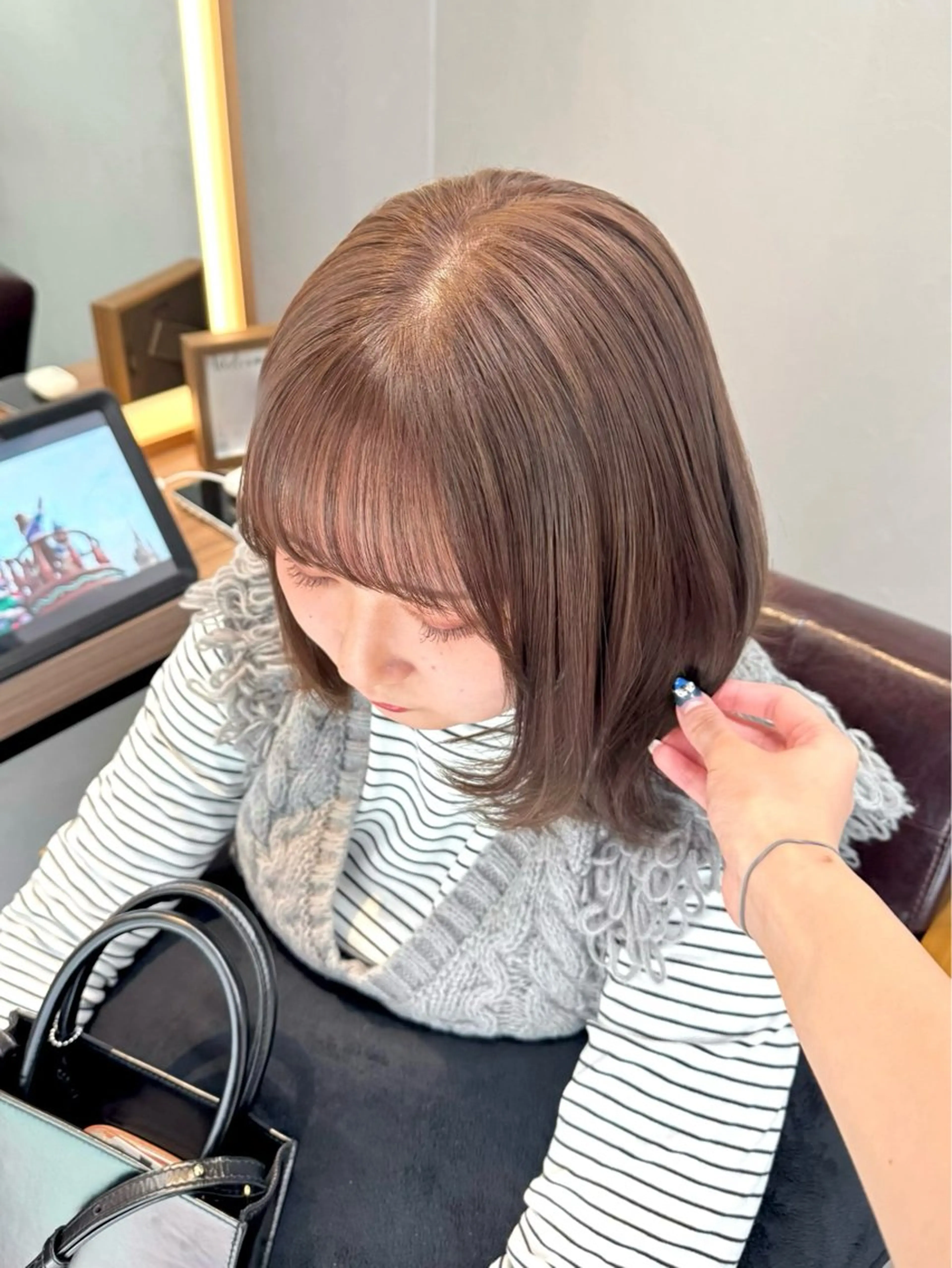 ミディアム カラー ブラウンカラー ケアカラー 透明感カラー ヘーゼル 髪質改善 カット ヘアカラー トリートメント 艶髪カラー/レイヤー 🐣kokoro🌸のヘアスタイル