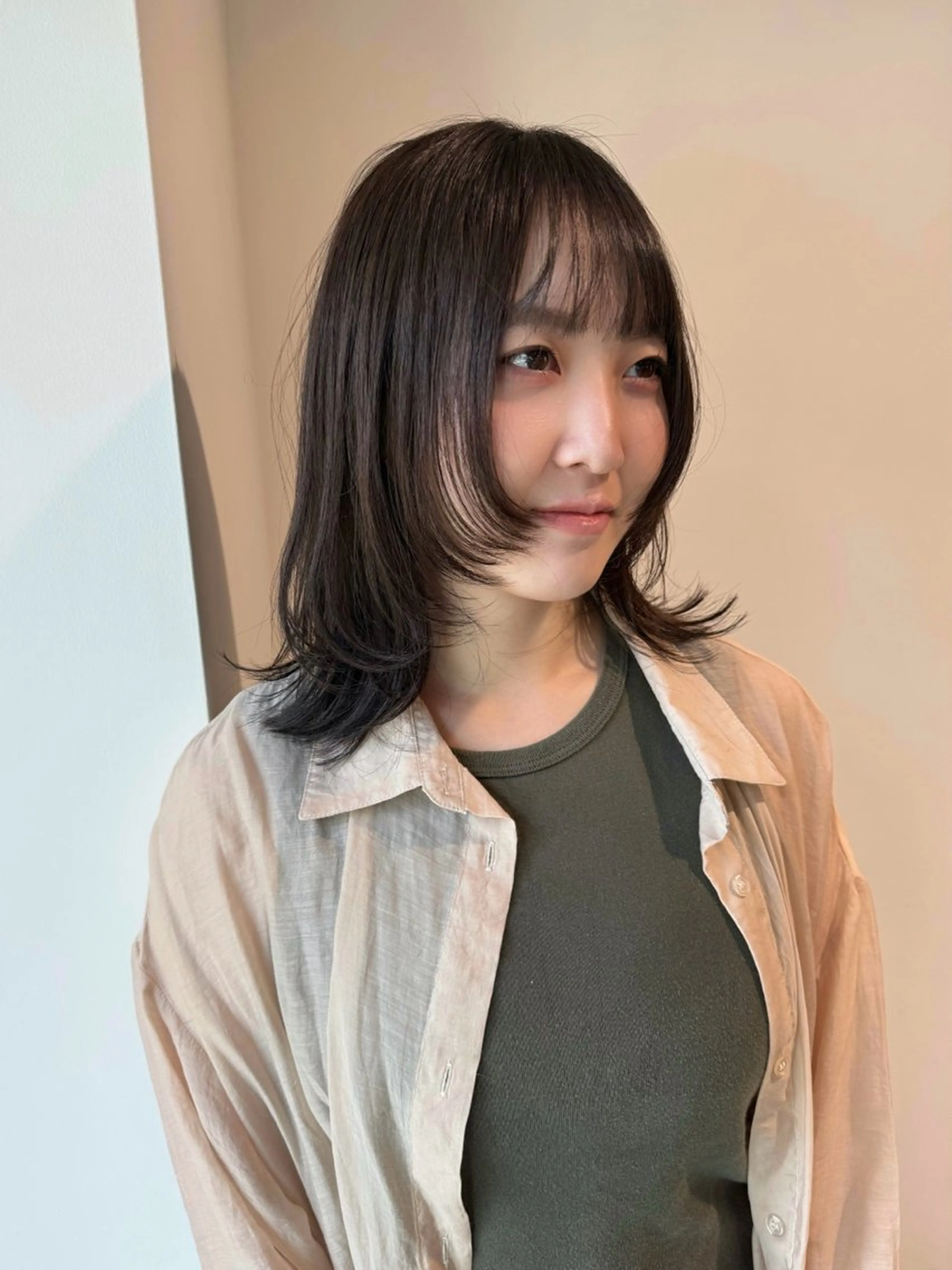 ミディアム レイヤーカット 渡邉 涼香のヘアスタイル