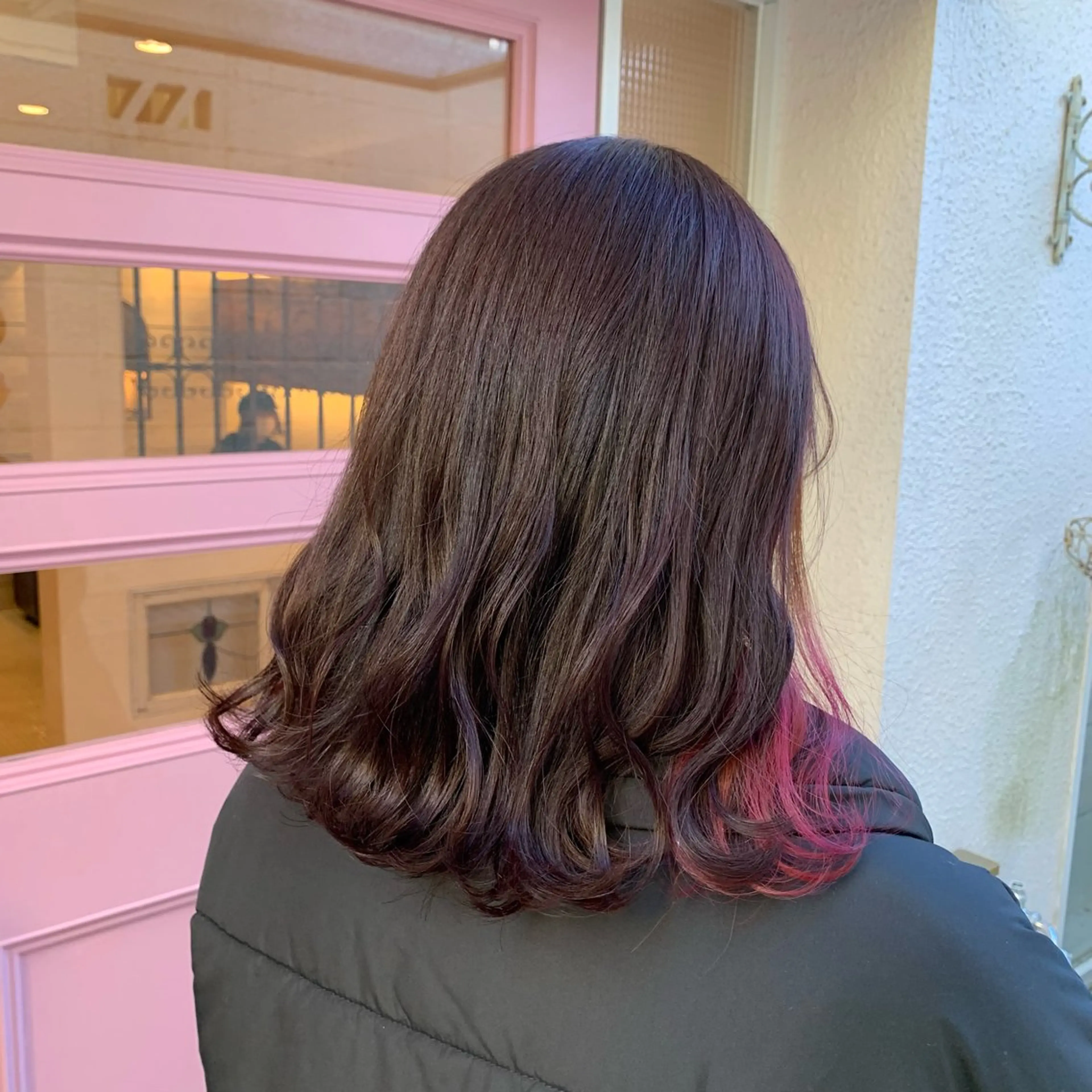 ミディアム カラー ブラウンカラー インナーカラー ピンクカラー ピンクブラウン カット ヘアカラー regalo Acari🍎のヘアスタイル