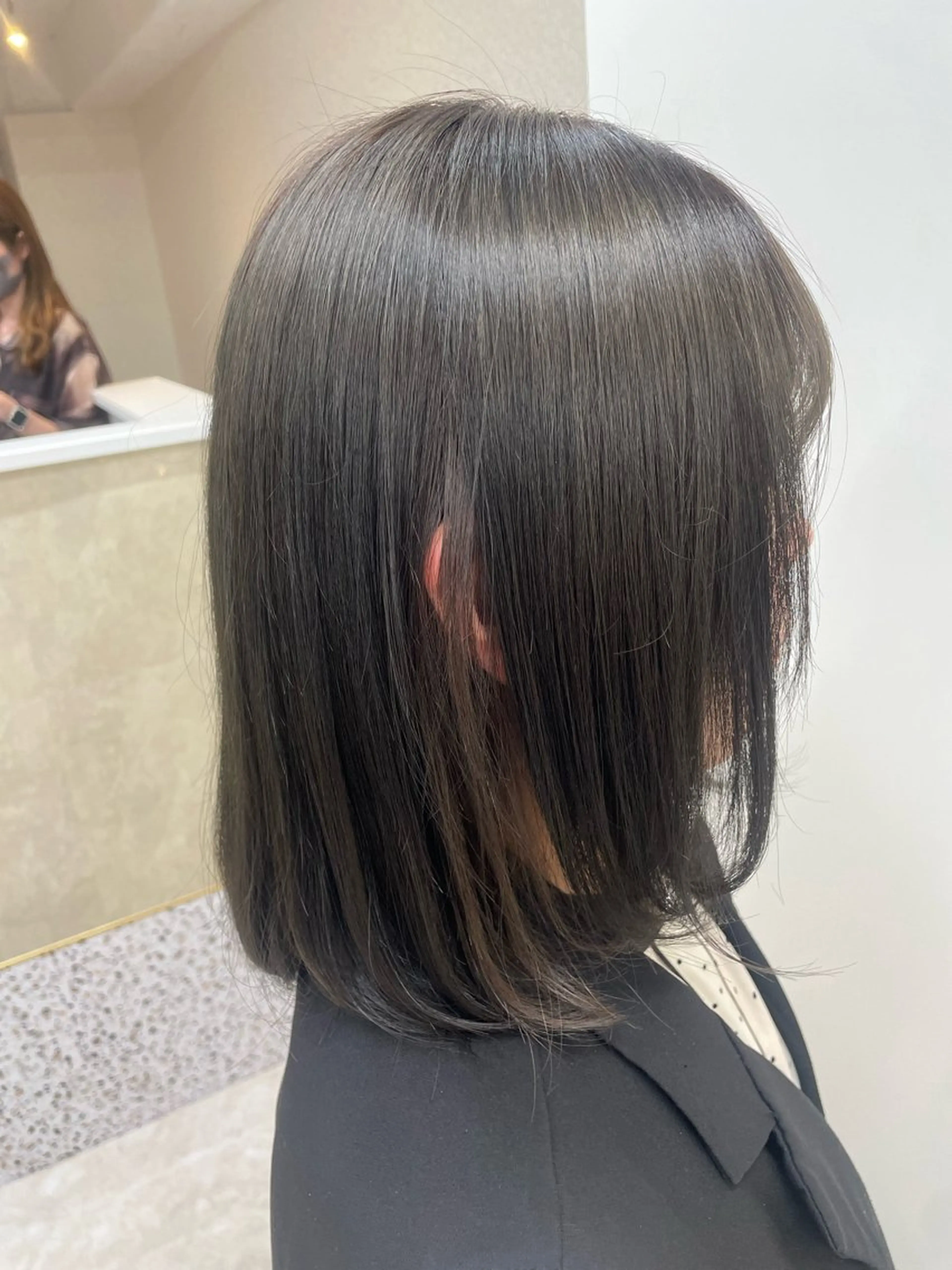 ミディアム カラー 透明感カラー オリーブグレー カット/ブリーチ🦋 のの  YECCAのヘアスタイル