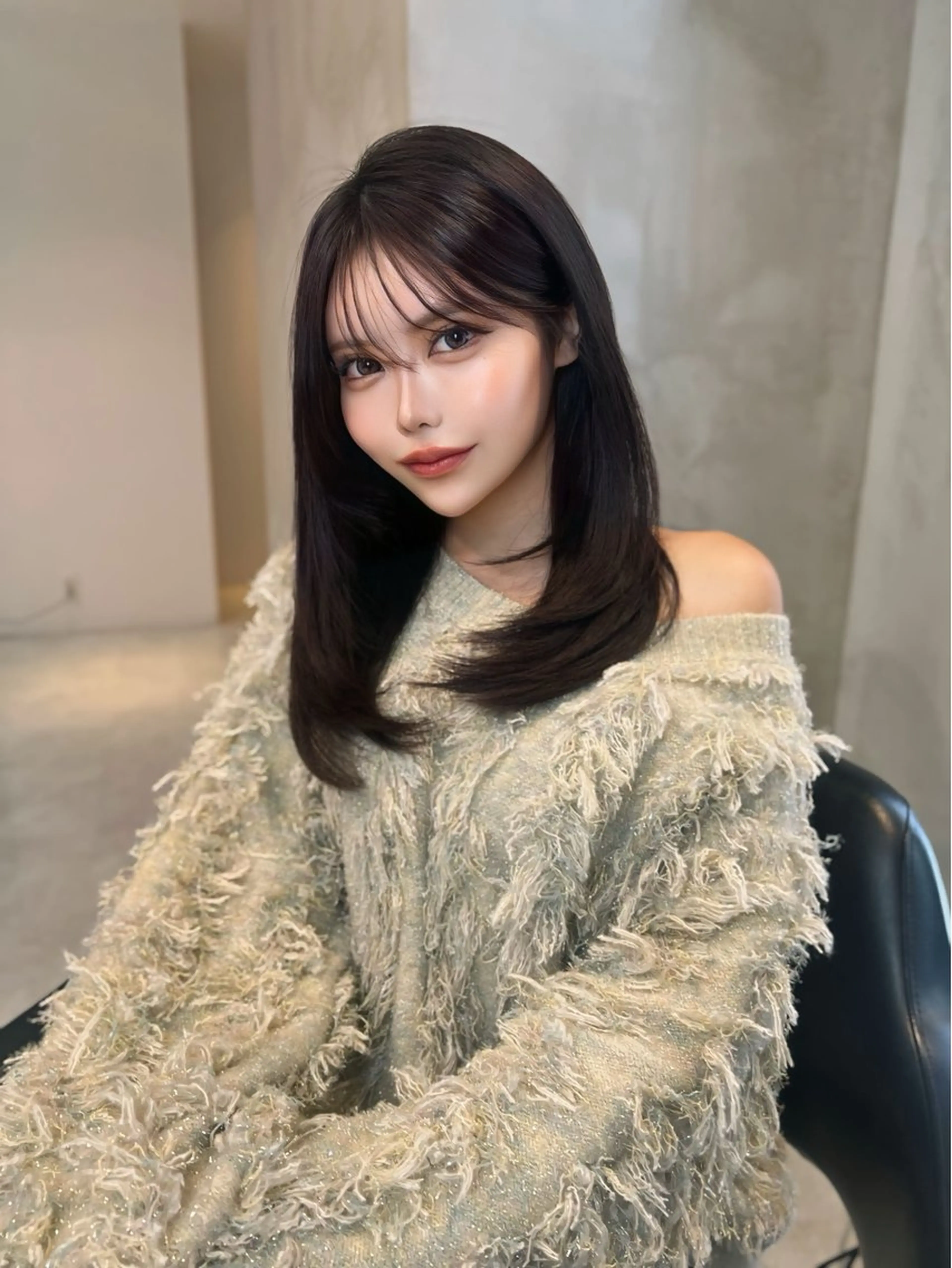 ミディアム カット レイヤーカット グレージュ佐々木泰良のヘアスタイル