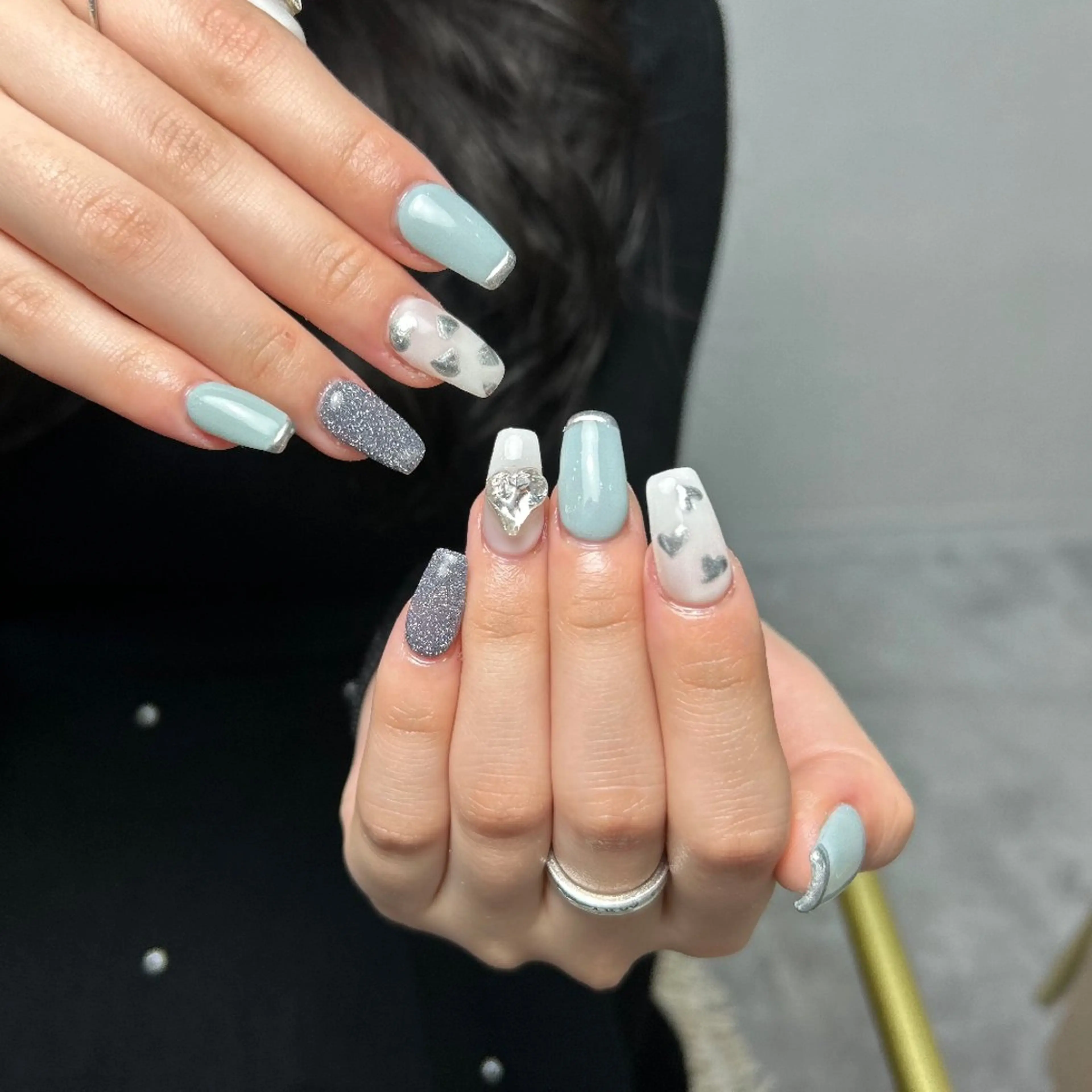 ネイル フレンチネイル ハート 水色 ミラーネイル 持ち込み ハンドネイル UM Nail Salonのネイルデザイン