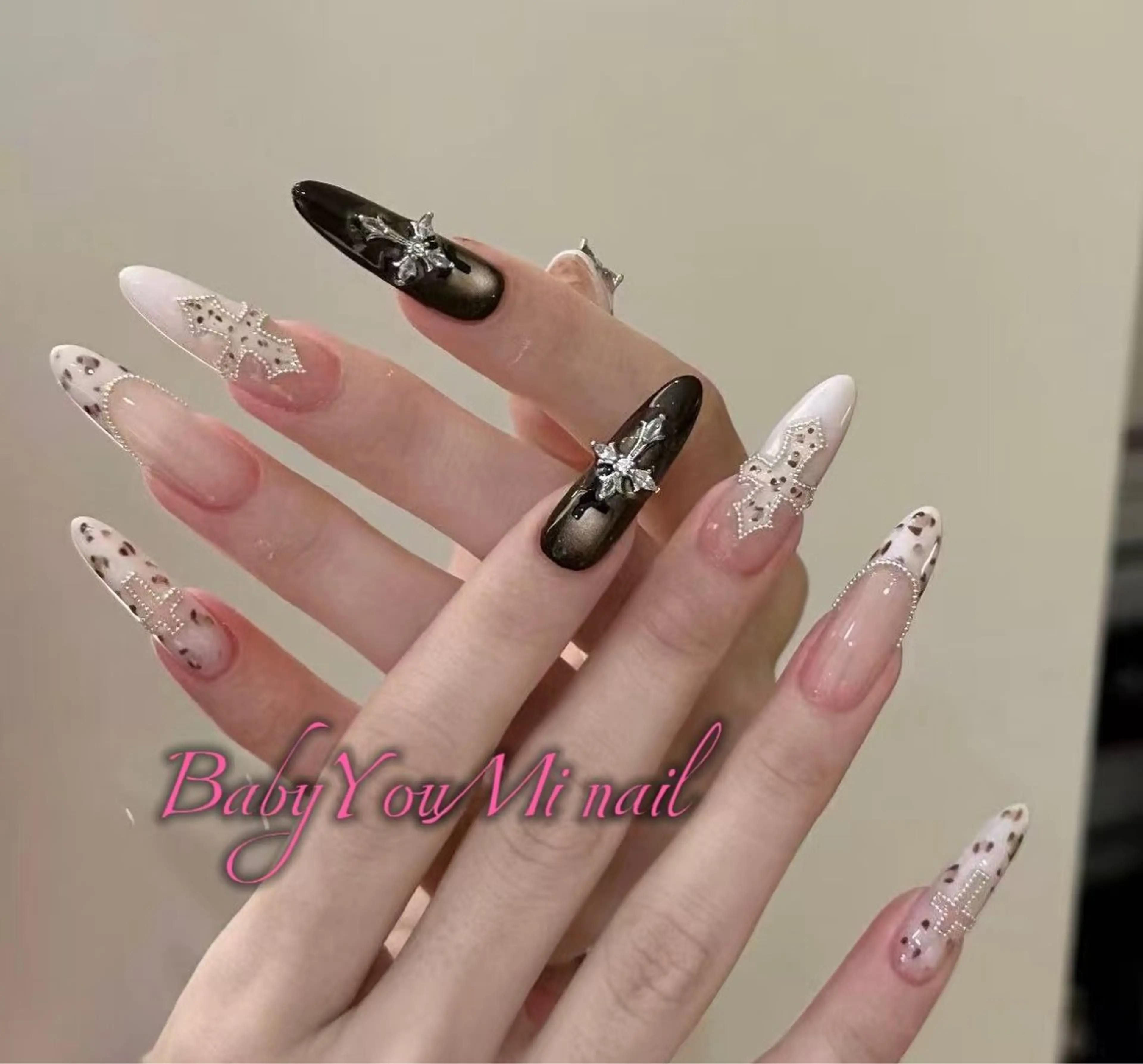 ネイル オーロラネイル フラワーネイル フットネイル フレンチネイル ジェルネイル ハンドネイル BabyYouMi ねねのネイルデザイン