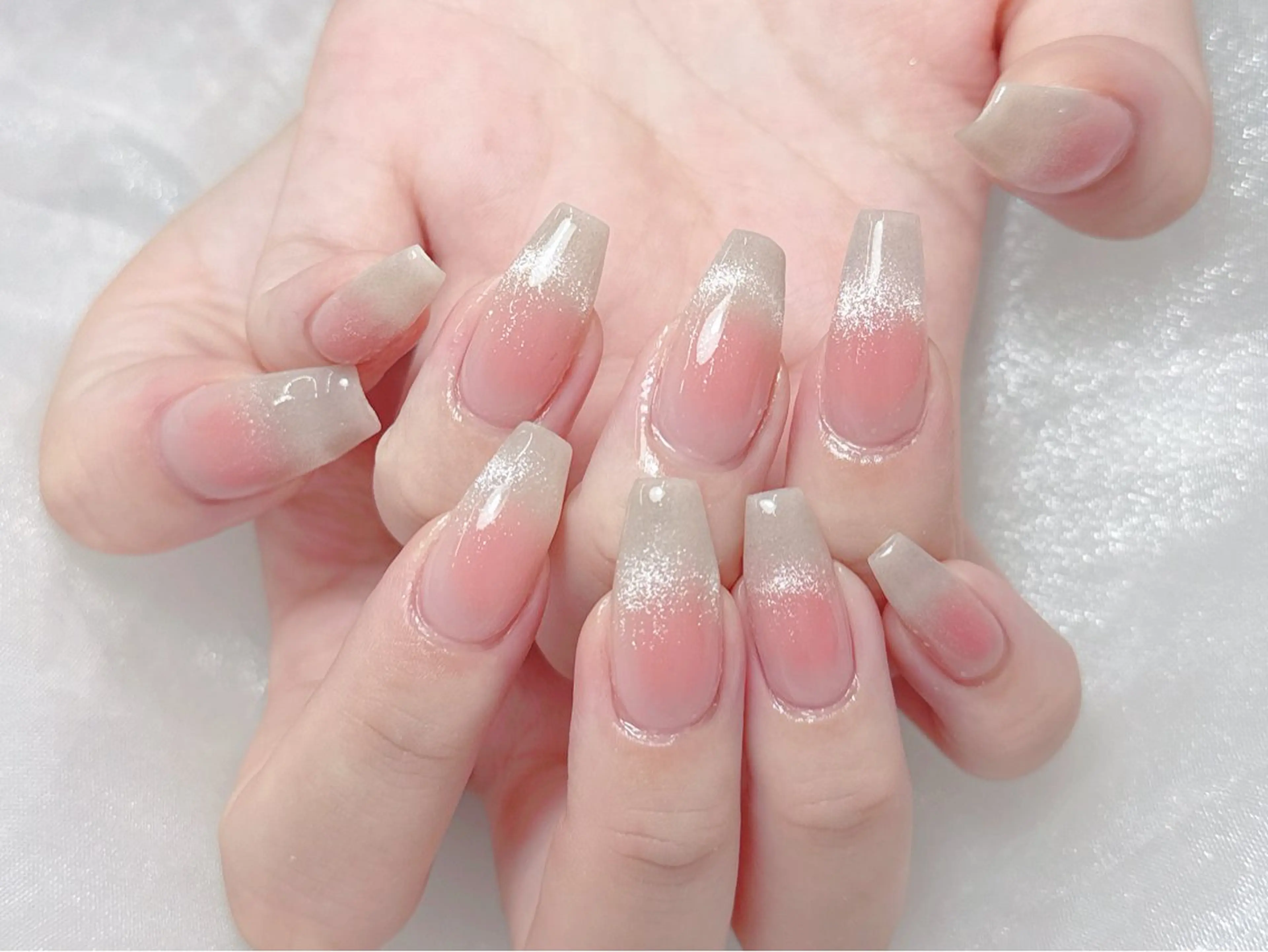 ネイル オーロラネイル フレンチネイル グラデーション 韓国ネイル マグネットネイル ハンドネイル NOA NAILのネイルデザイン