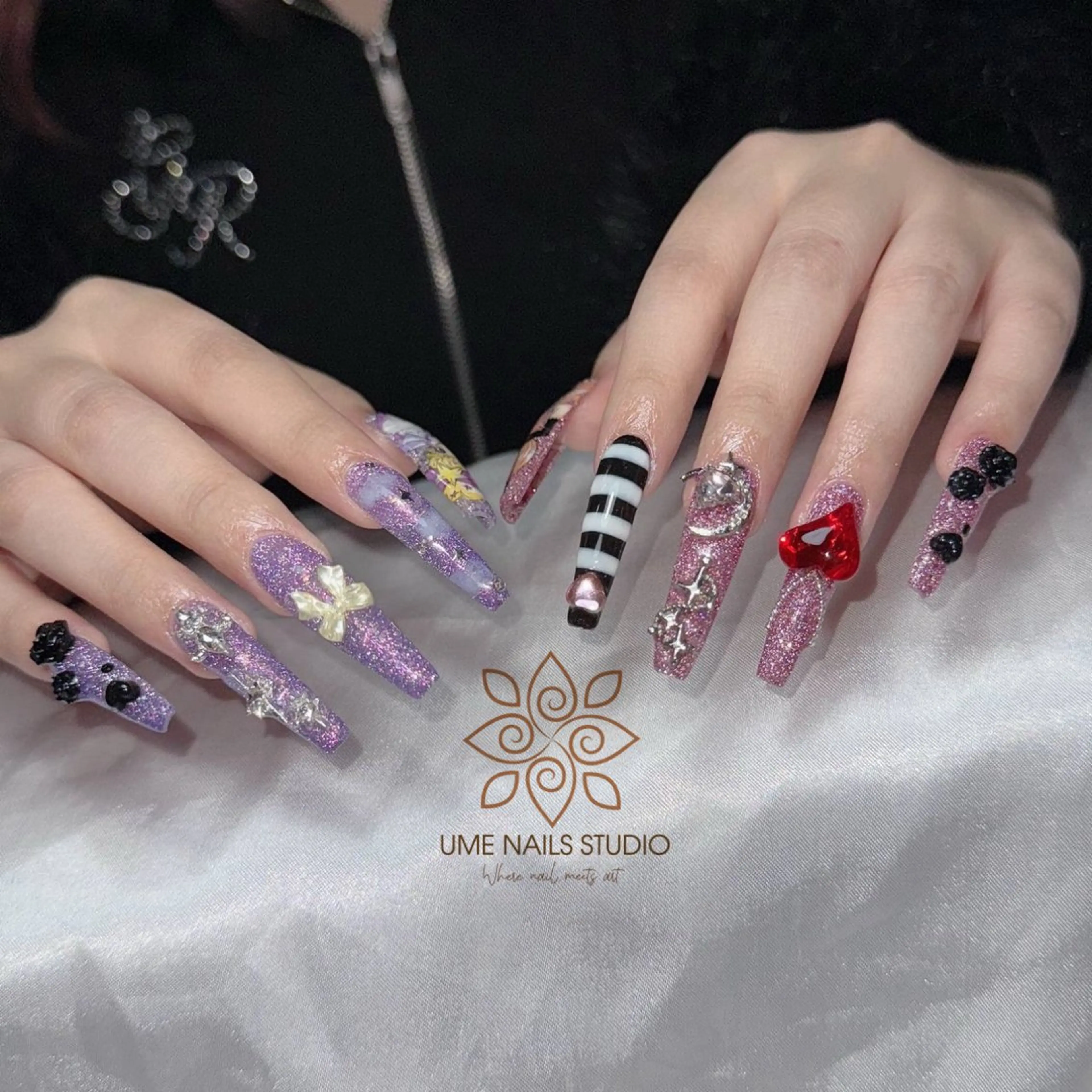 ネイル チークネイル クリアネイル ガーリー キラキラネイル 韓国ネイル ハンドネイル Ume Nail Studioのネイルデザイン
