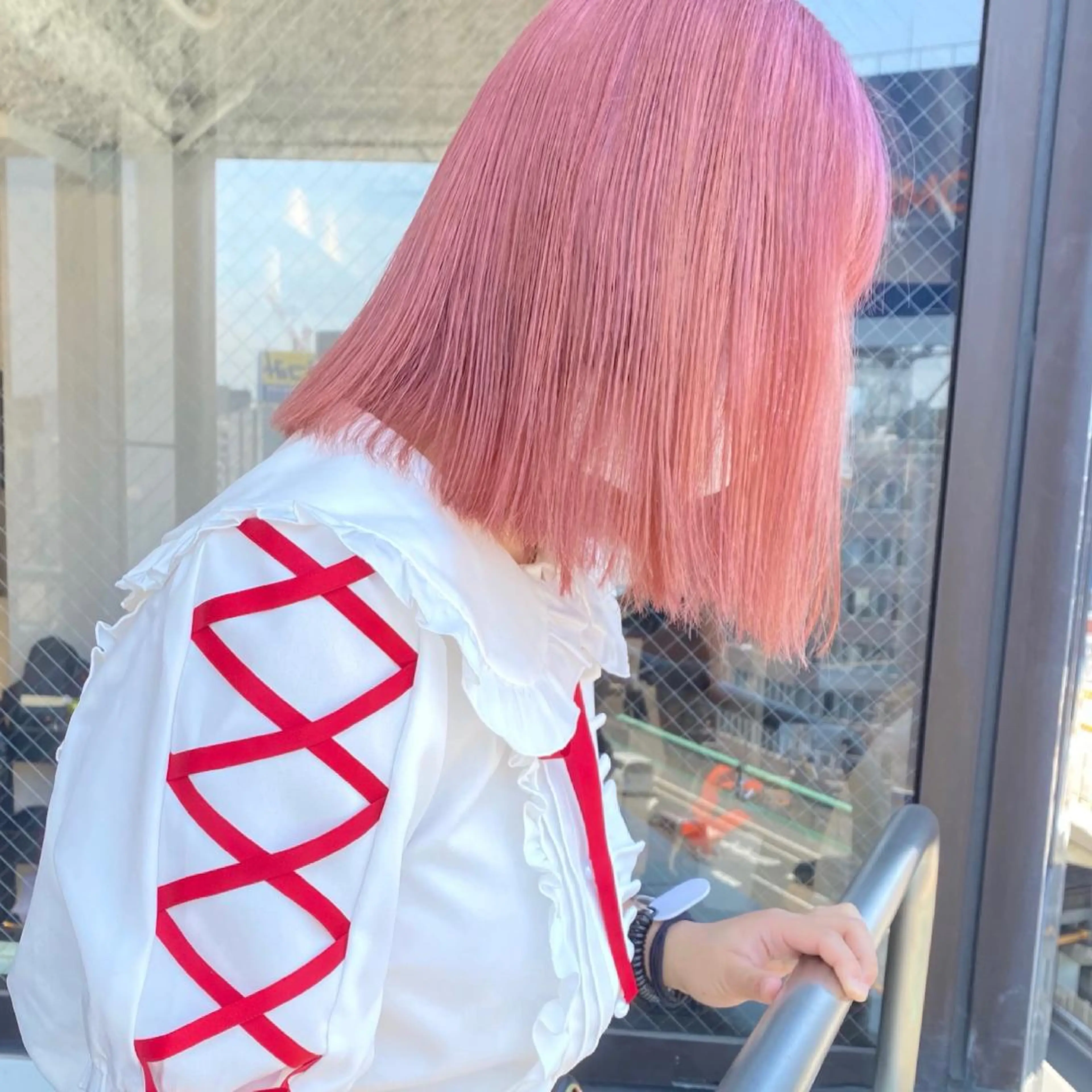 ミディアム カラー ブリーチ カット ヘアカラー トリートメント chlom所属・🌱大人ハイトーン RENのヘアスタイル