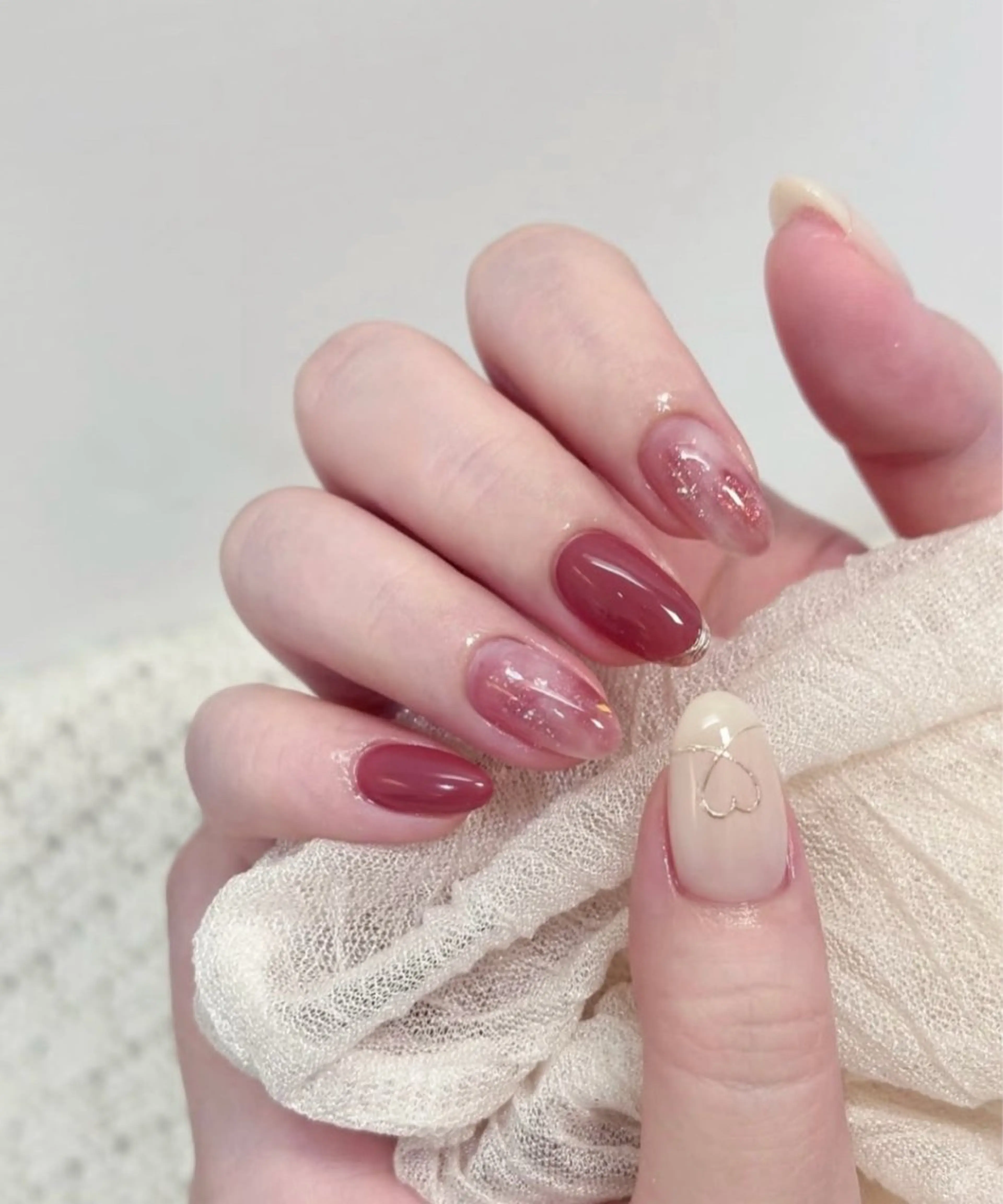 ネイル アートネイル チークネイル 長さ出し フラッシュネイル キラキラネイル ハンドネイル ハンドケア For you. Nail Salonのネイルデザイン