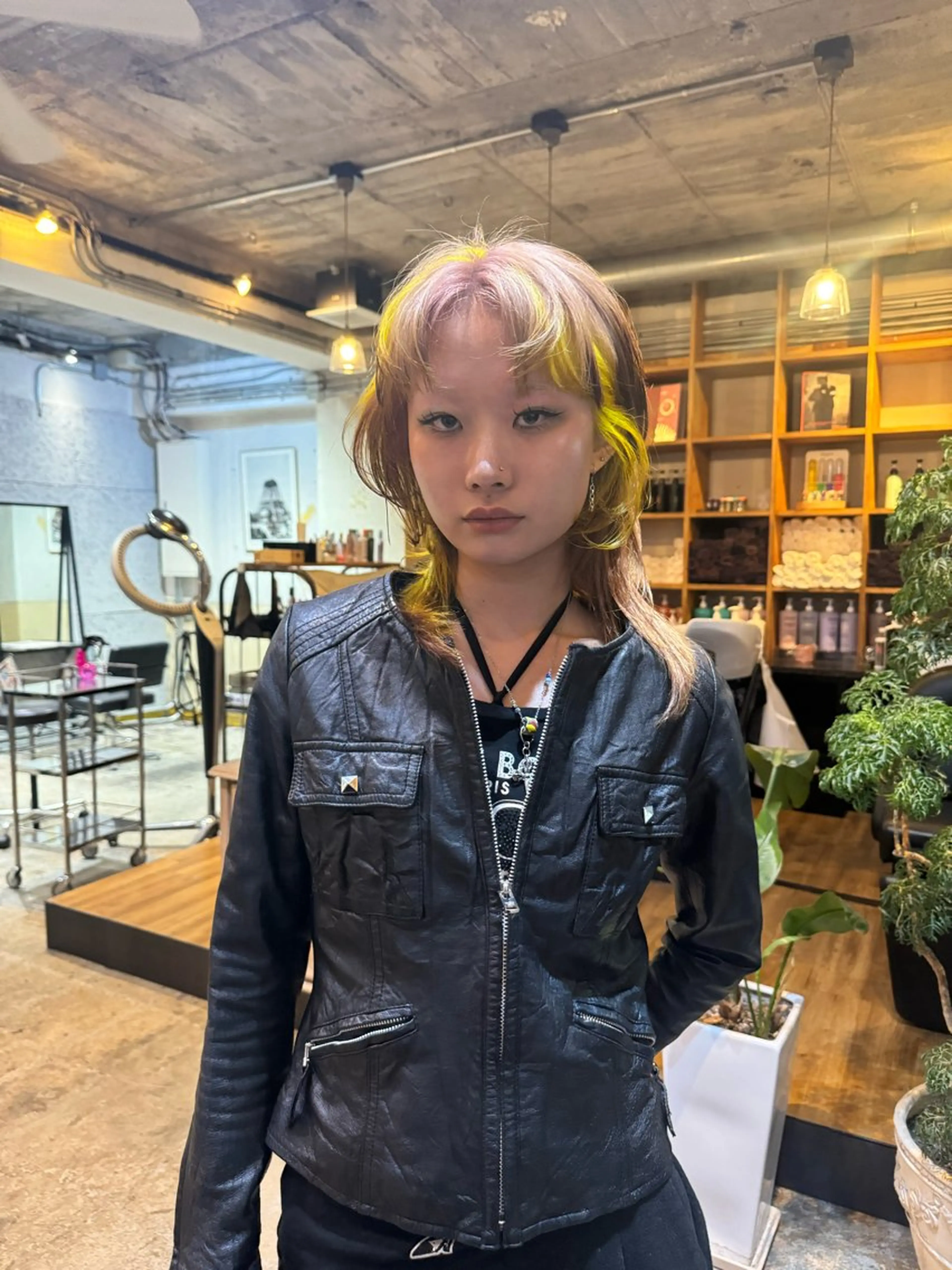 セミロング カット ヘアカラー トリートメント HIKARIS 長澤彩のヘアスタイル