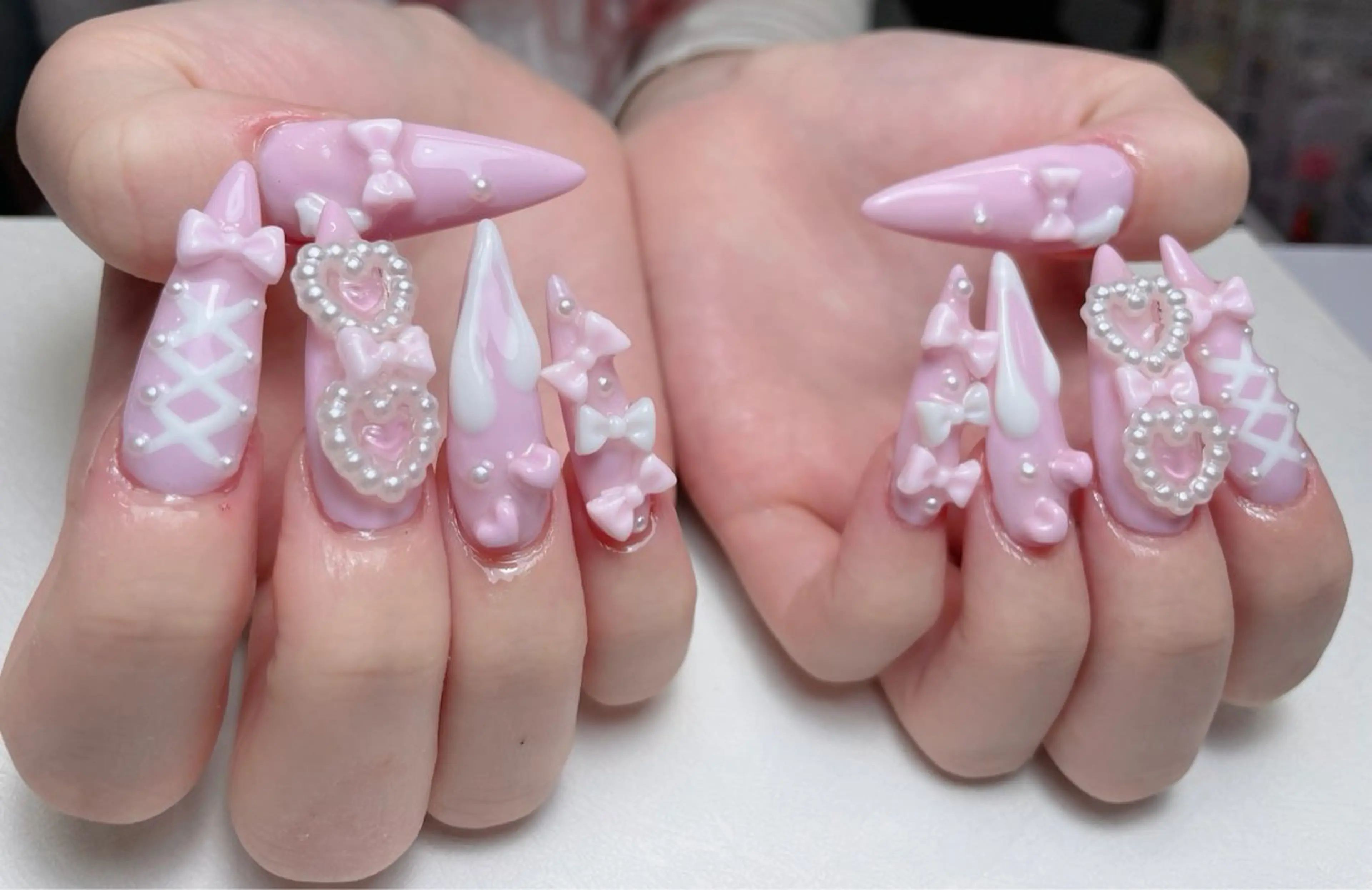 ネイル 長さ出し ジェルネイル ガーリー 韓国ネイル ロングネイル 中野駅から2分 MEO NAILのネイルデザイン