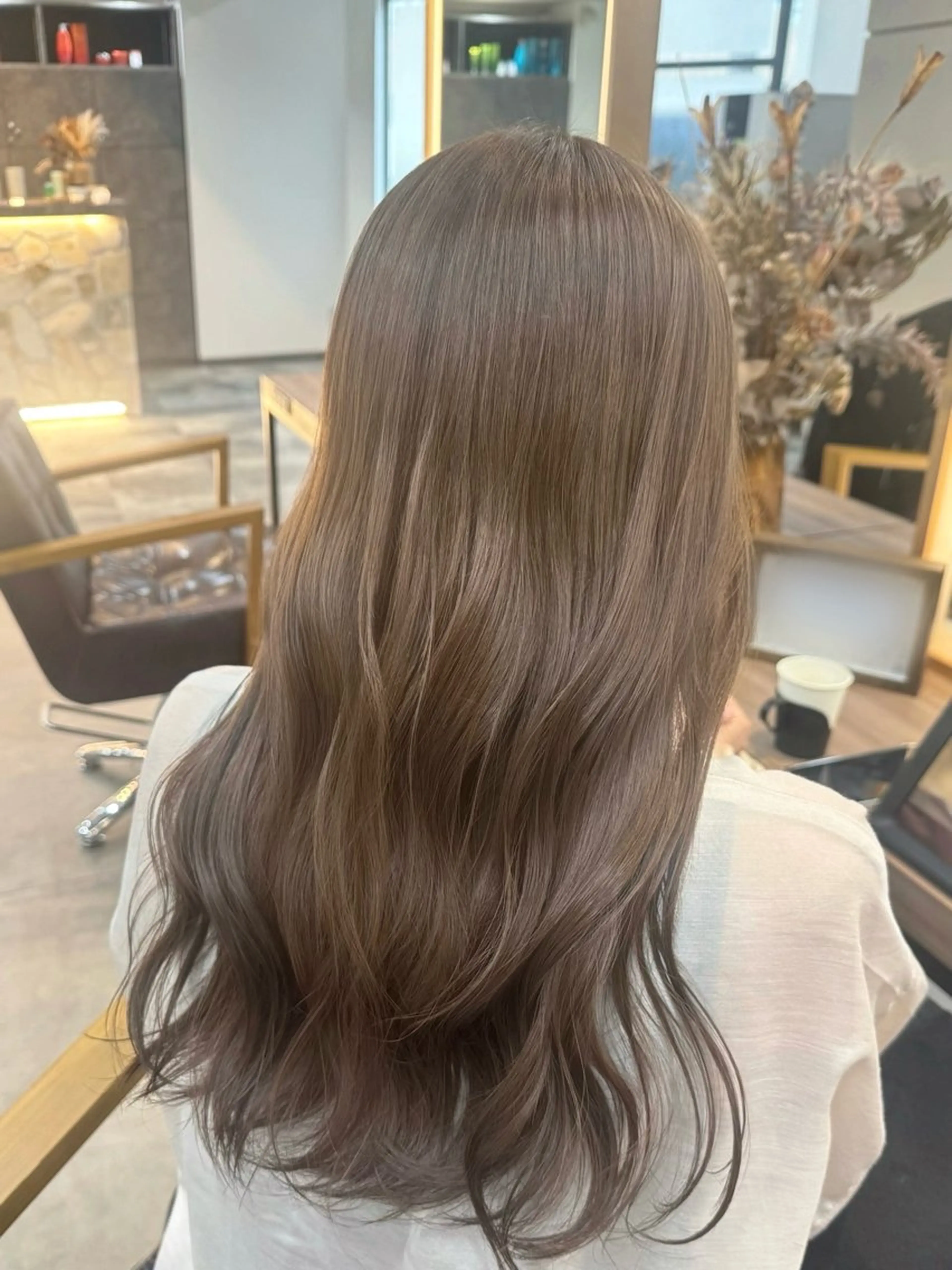 ミディアム カラー ベージュカラー ブリーチ ダブルカラー ブリーチなしカラー オリーブベージュ ヘアカラー 🐣Kokoro🌸 美髪/顔周りレイヤーのヘアスタイル