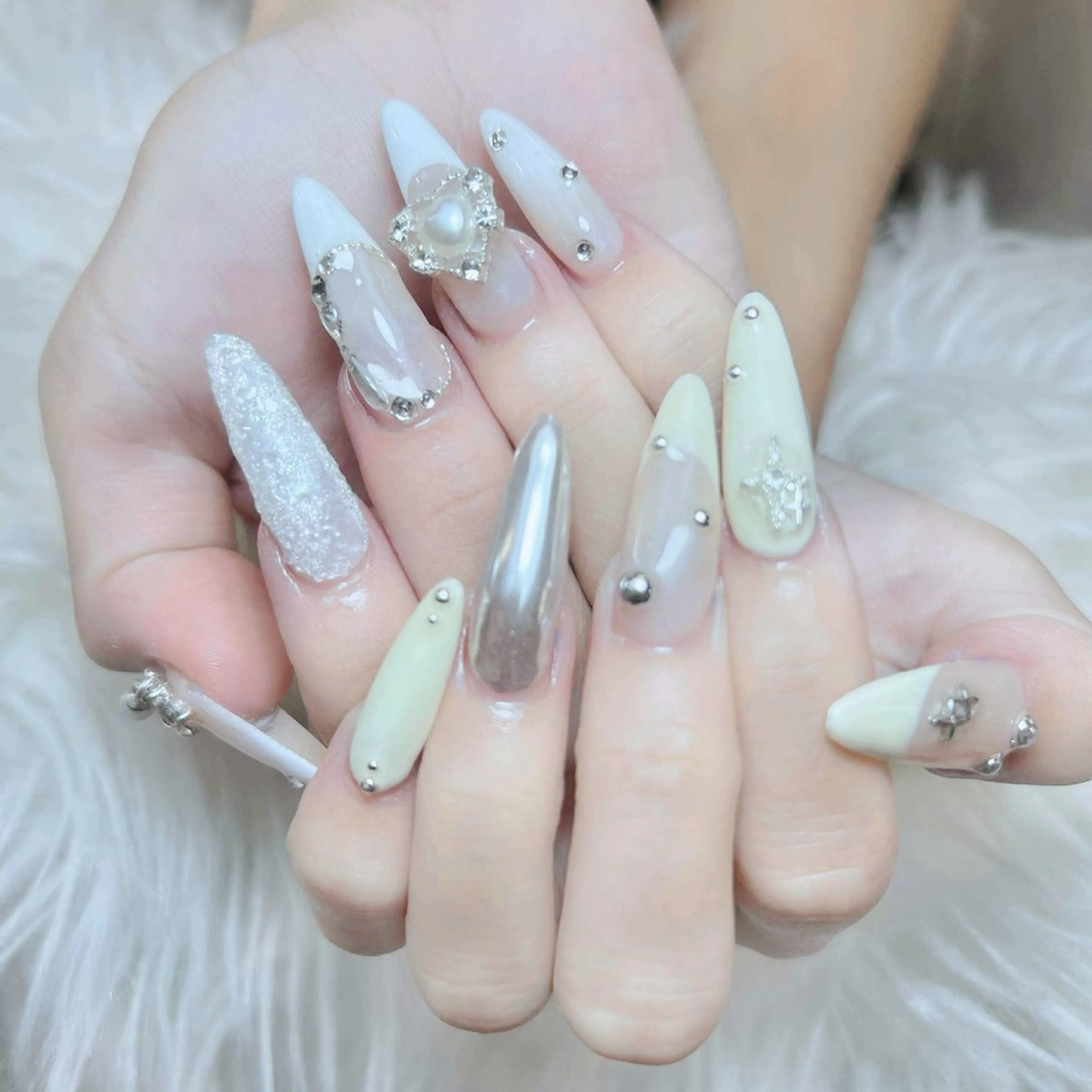 ネイル チークネイル 長さ出し フットネイル マグネットネイル 持ち込み ハンドネイル ANH NAIL ゴテゴテ専門店💎のネイルデザイン