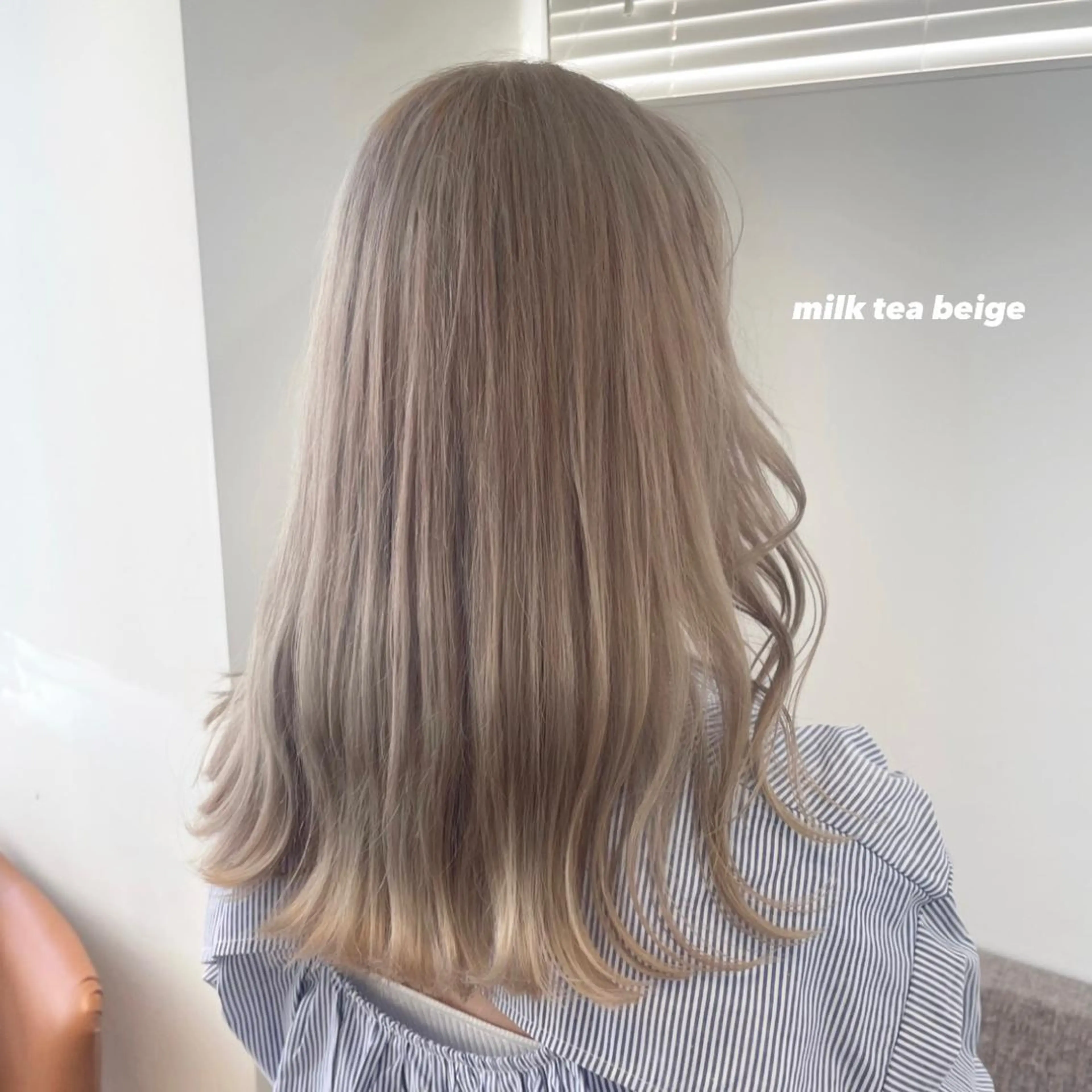 セミロング カラー ヘアアレンジ ブリーチ Yuki☃️美容師/ 耳ツボジュエリーのヘアスタイル