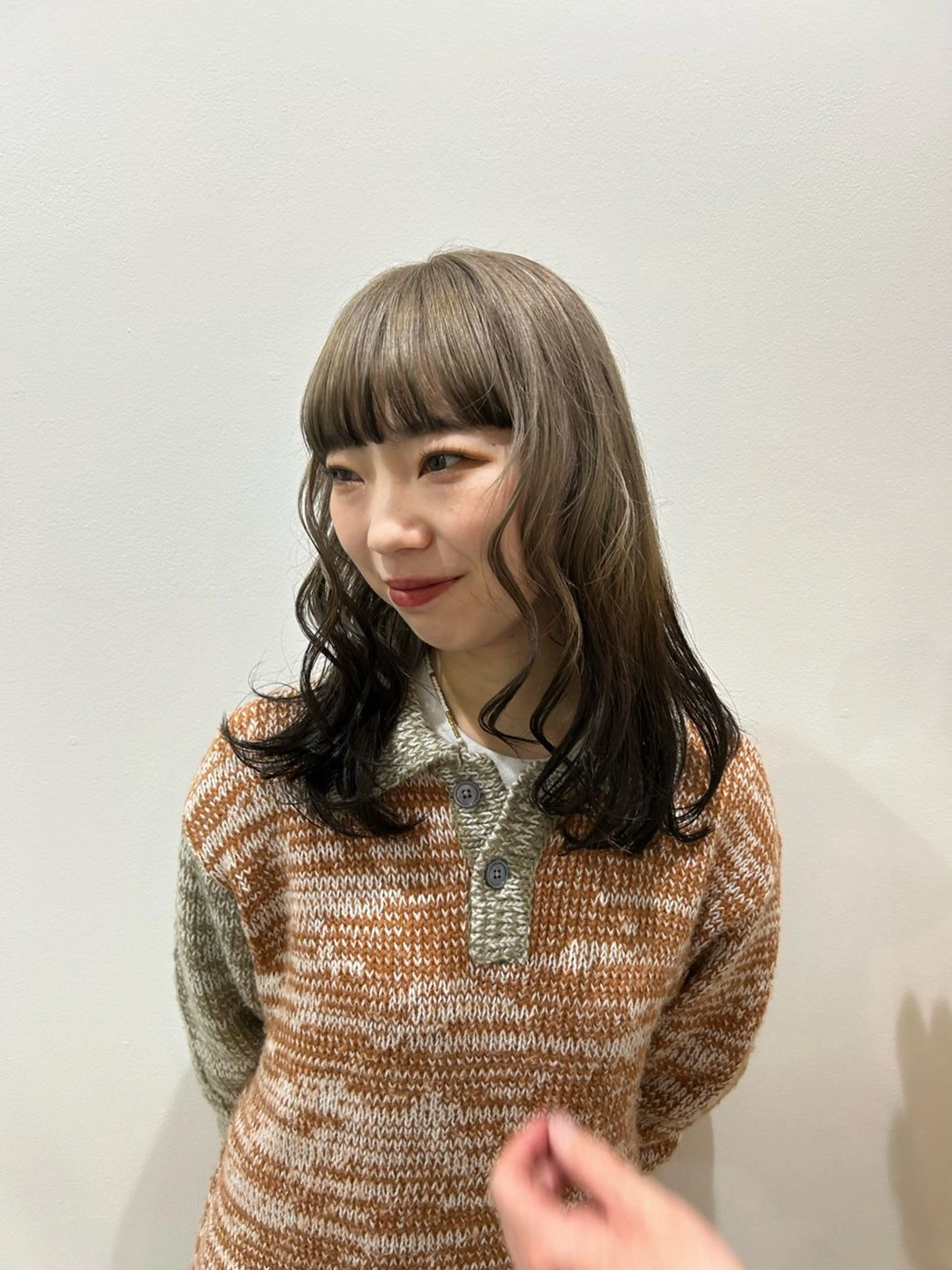 セミロング カラー デザインカラー 平田 知優のヘアスタイル