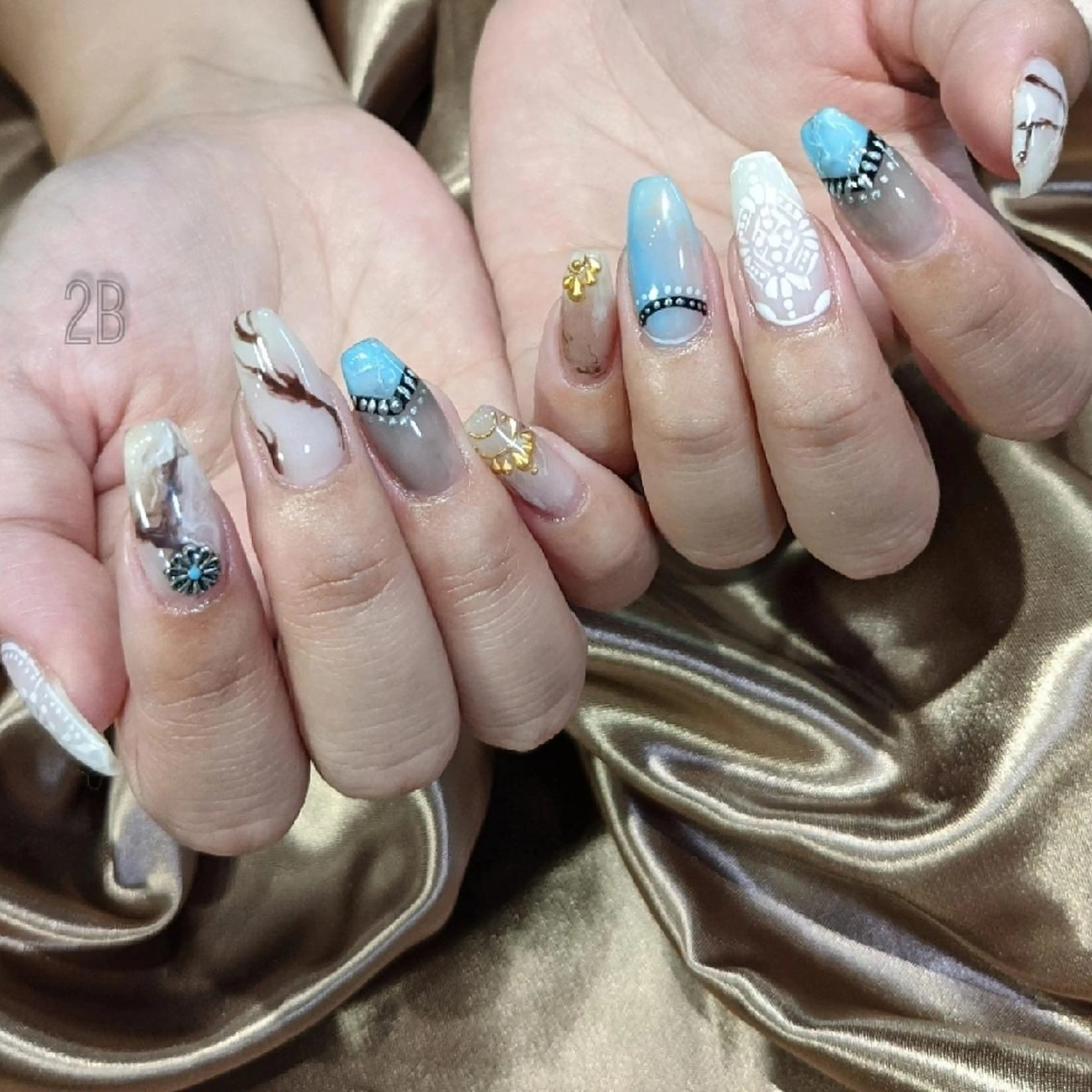 ネイル アートネイル ゴールド ロングネイル ミラーネイル 2B__nails ニービー京都伏見区のネイルデザイン