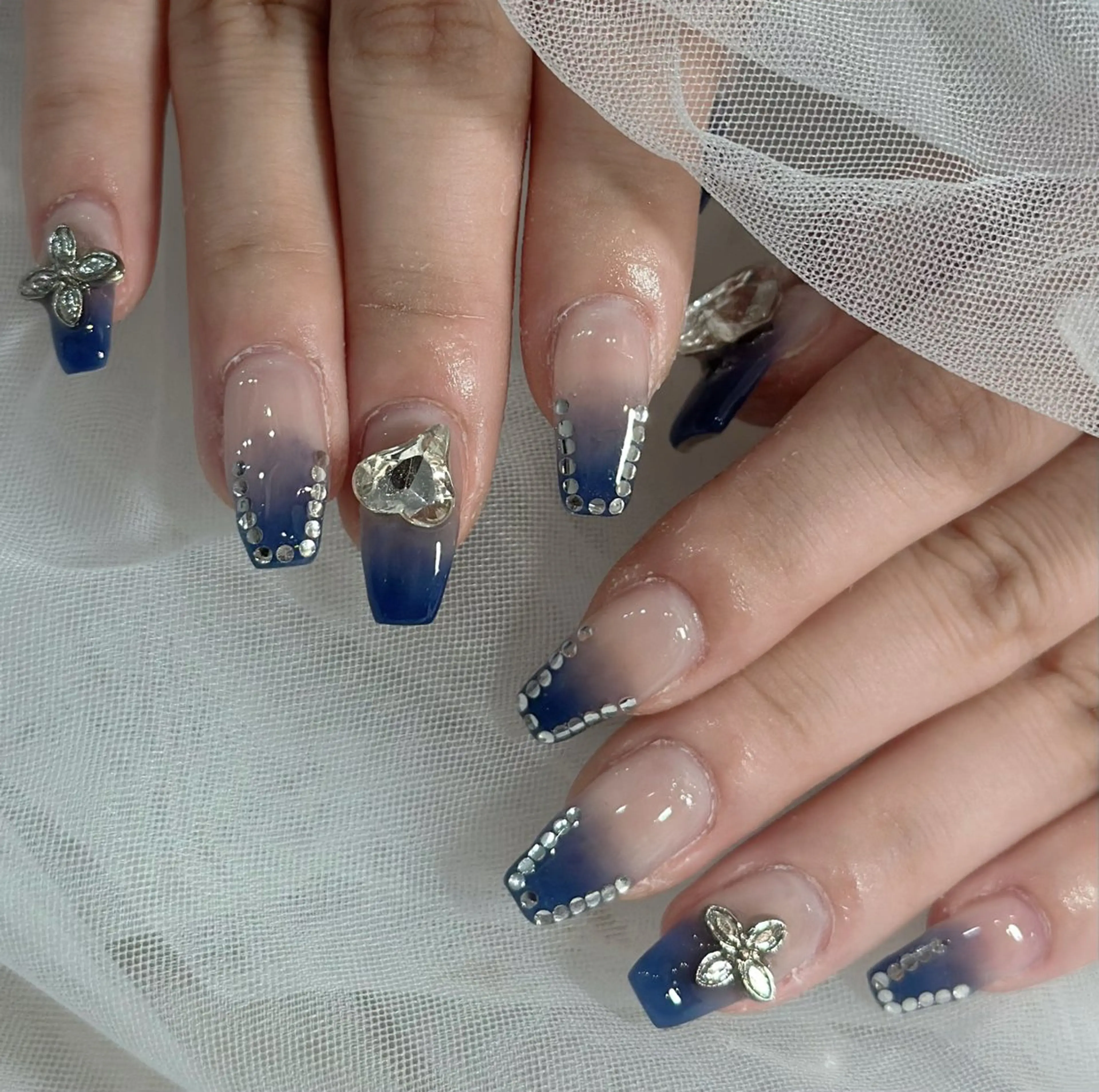 ネイル ハンドネイル LAVISH nanamiのネイルデザイン