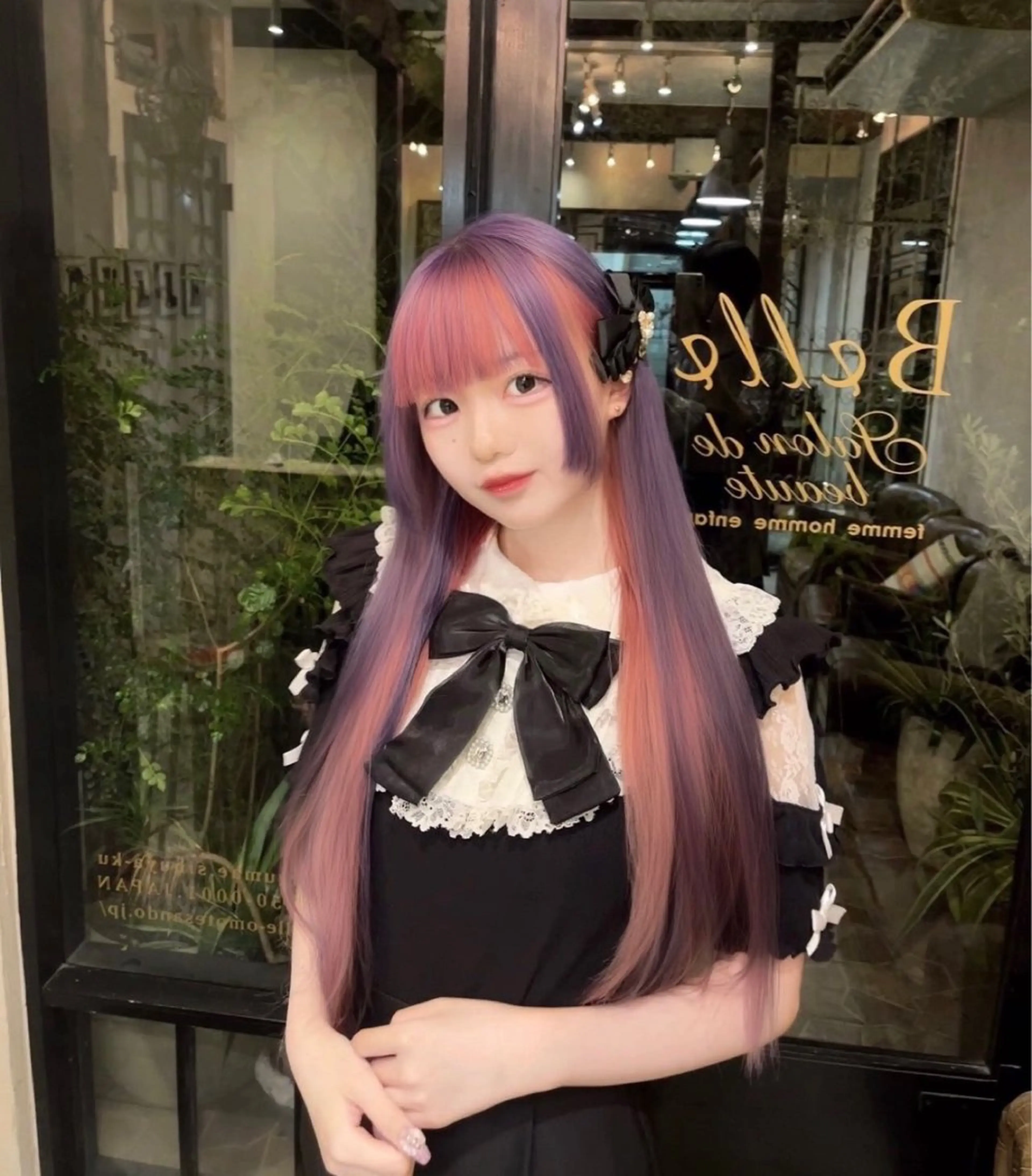 ロング カラー デザインカラー ピンクカラー Belle リク ケアブリーチのヘアスタイル