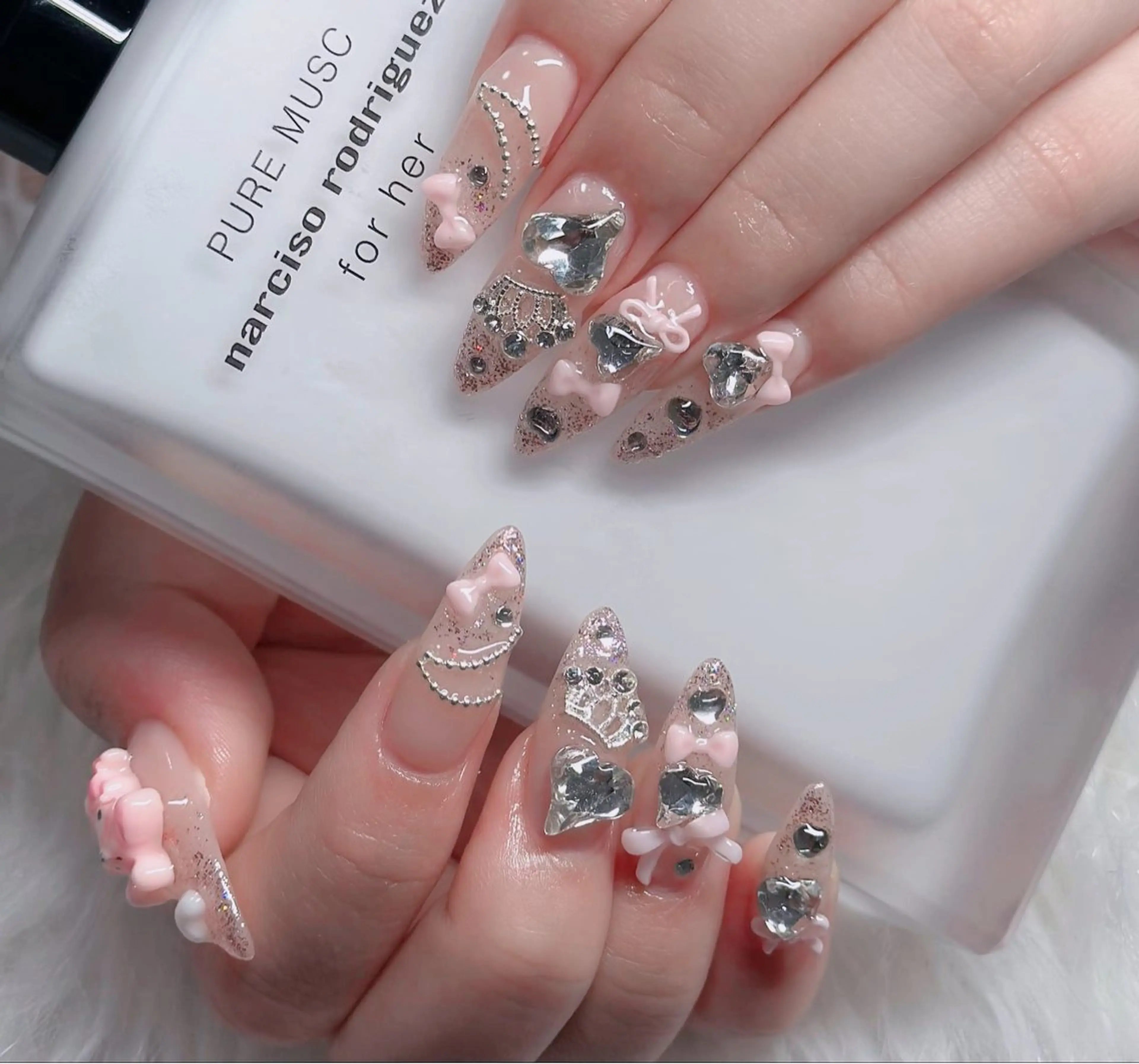 ネイル オーロラネイル フレンチネイル ジェルネイル ハロウィン キラキラネイル ハンドネイル H.baby Nail Salon所属・H.baby Nail Salonのネイルデザイン