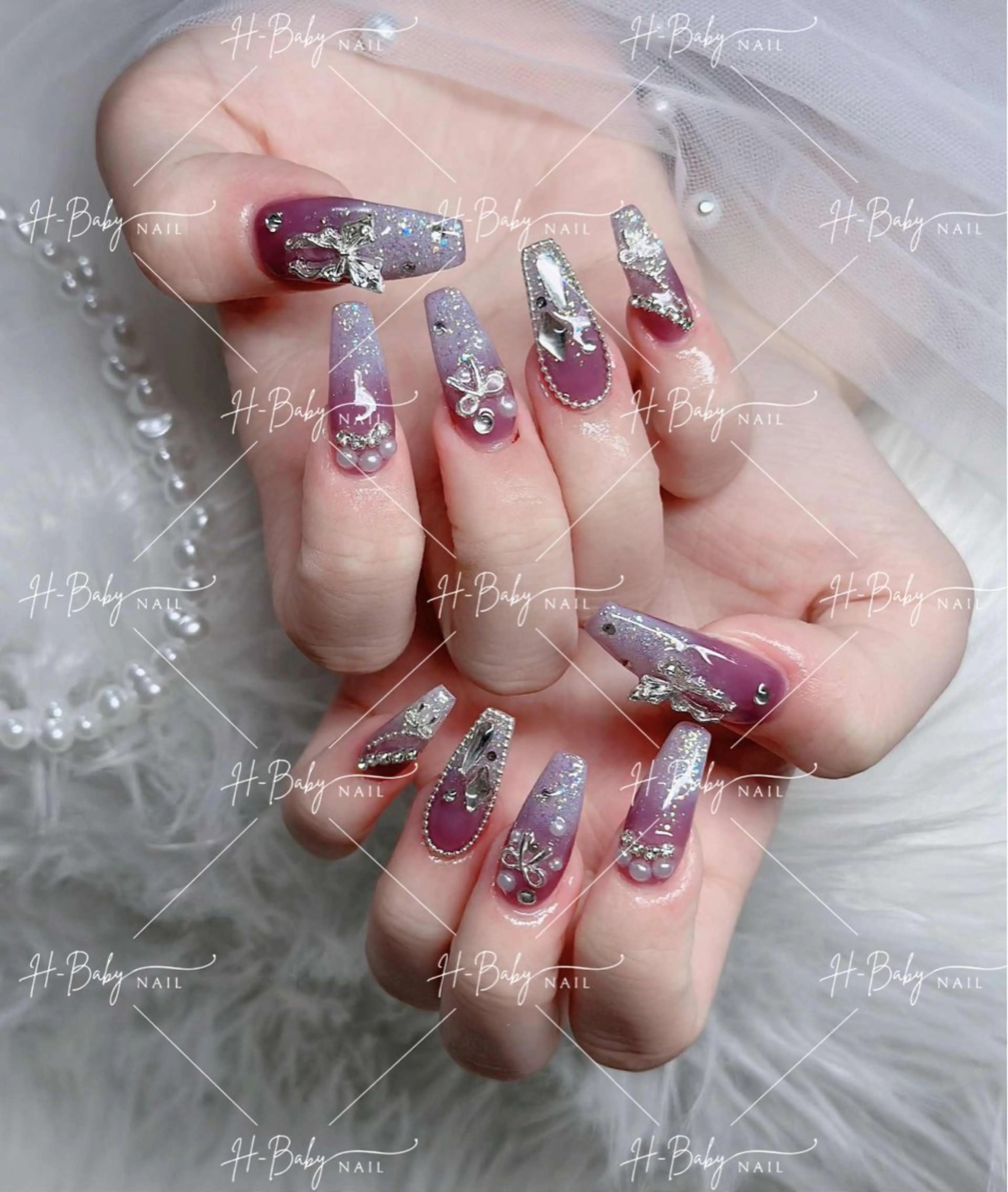 ネイル オーロラネイル フレンチネイル ジェルネイル ハロウィン キラキラネイル ハンドネイル H.baby Nail Salonのネイルデザイン