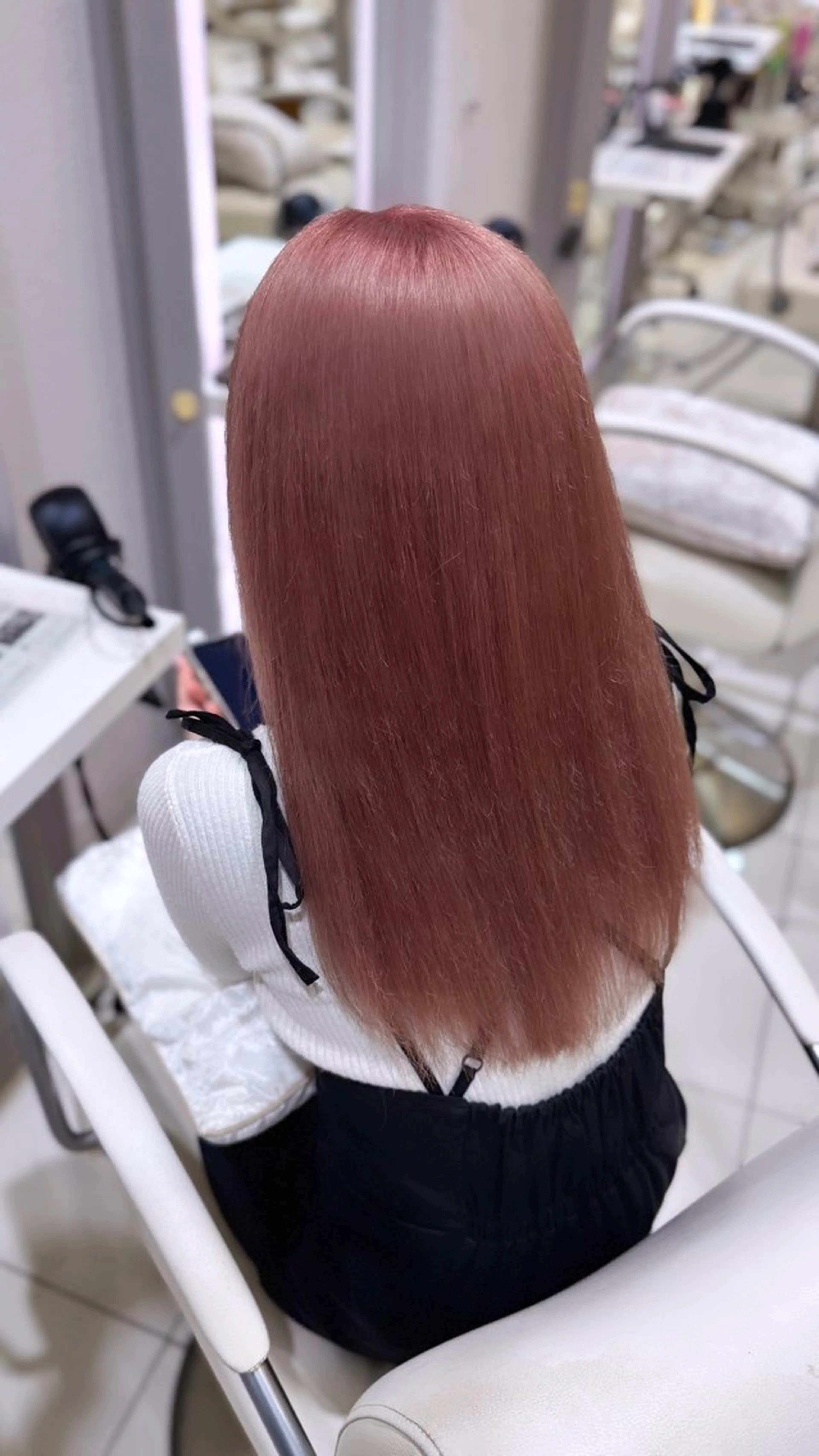 ロング カラー ベージュカラー ブリーチ ピンクカラー ピンクベージュ Beleza scelto所属・原宿/ハイトーン/ みずは🎀のヘアスタイル