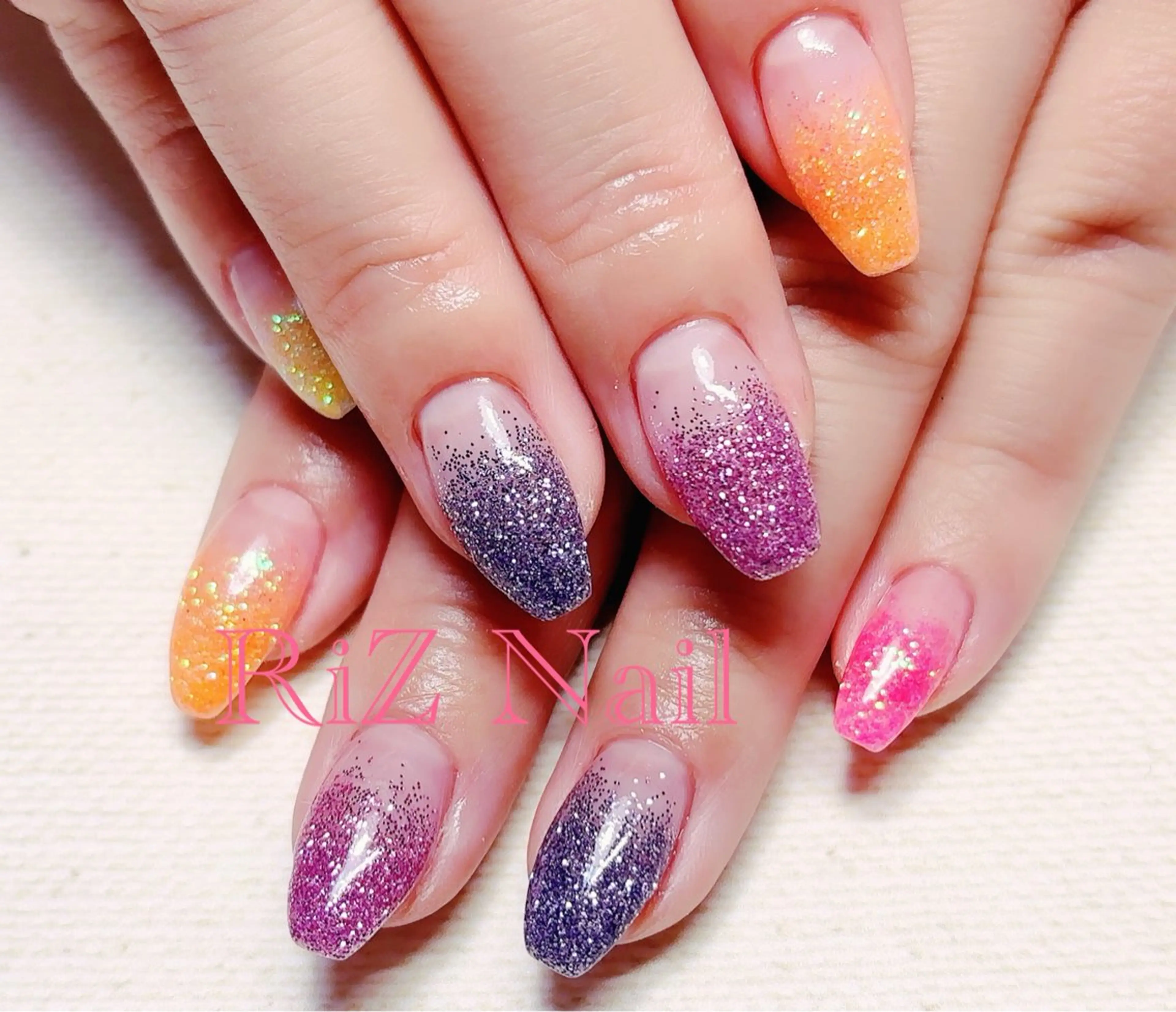 ネイル グラデーション ラメ(グリッター) ラメグラデーション ハンドネイル RiZ nail salonのネイルデザイン