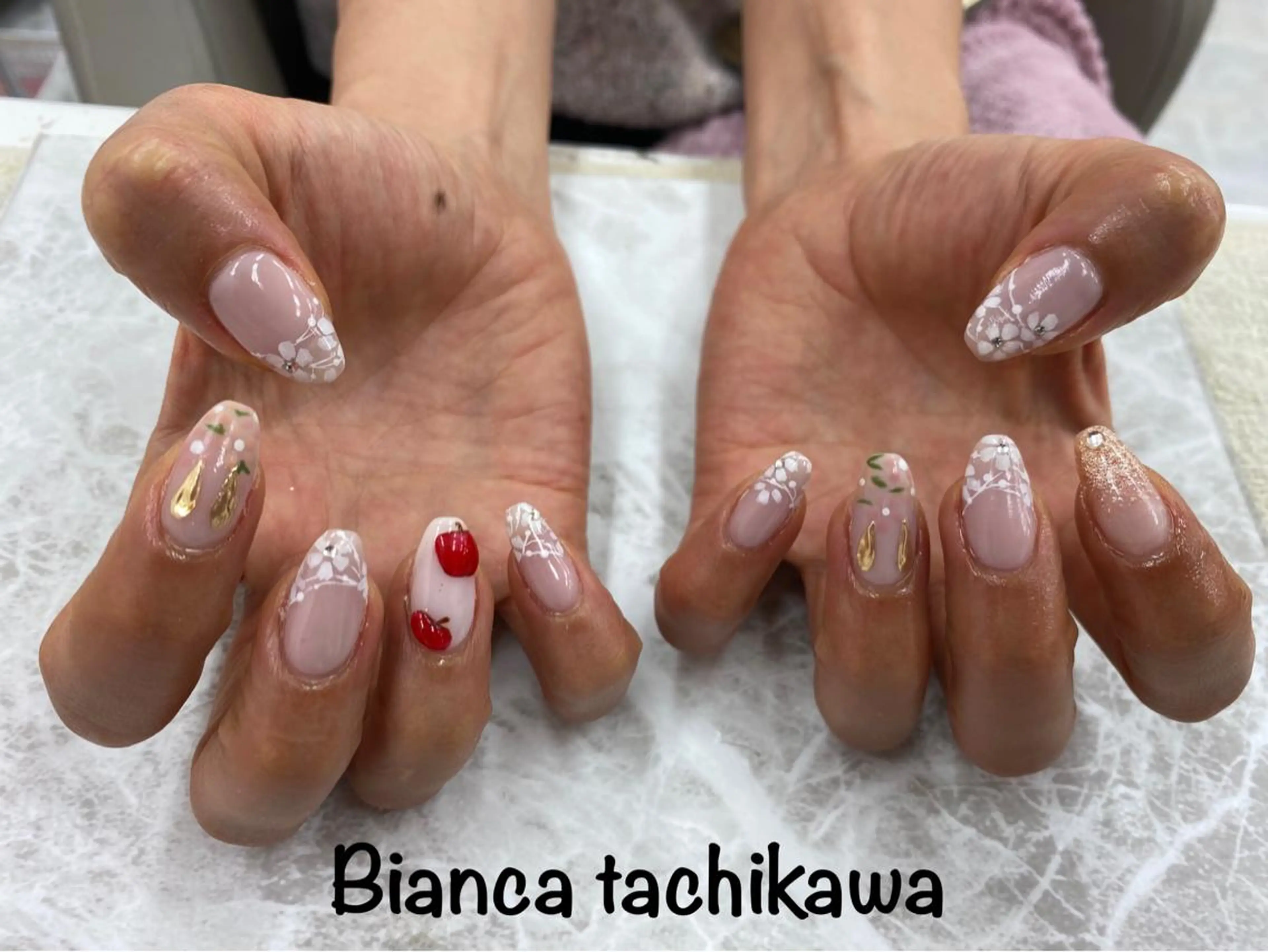 ネイル Bianca 立川店 小川のネイルデザイン