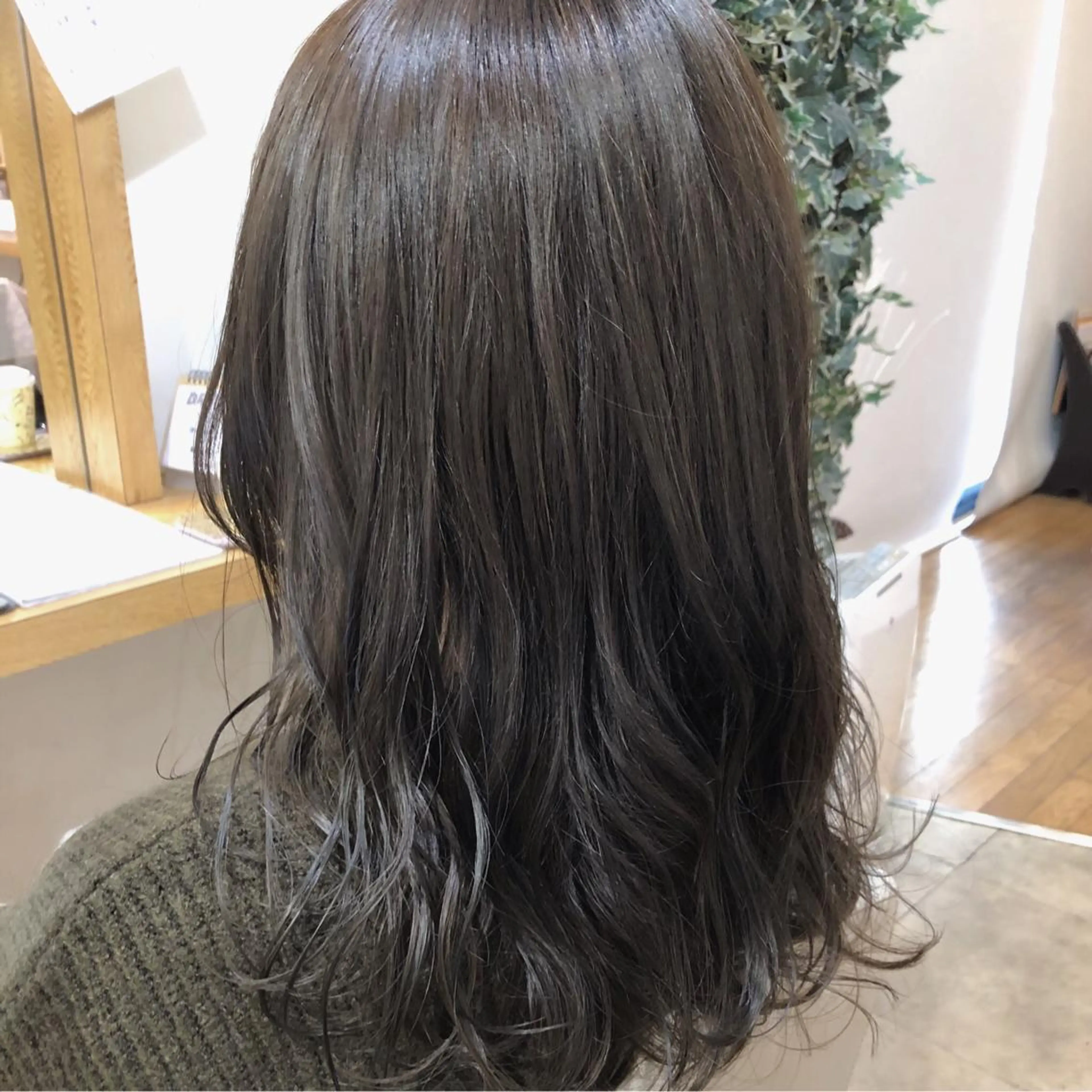 セミロング カラー 髪質改善とカラー特化 ✨Hito.nowaのヘアスタイル
