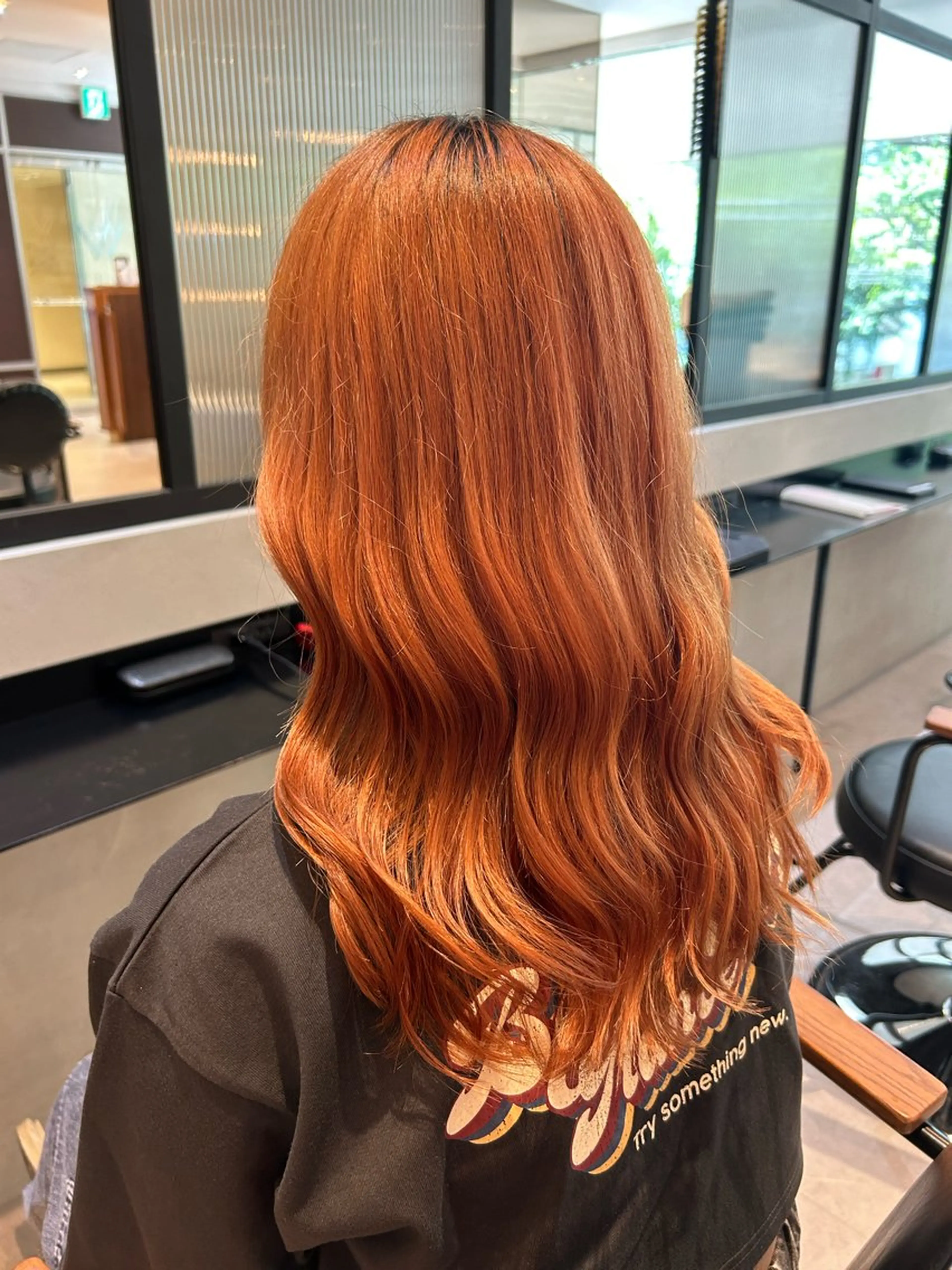 セミロング カラー オレンジ カット ヘアカラー トリートメント 縮毛矯正/カット/ 韓国ヘア/蛯原🍤のヘアスタイル