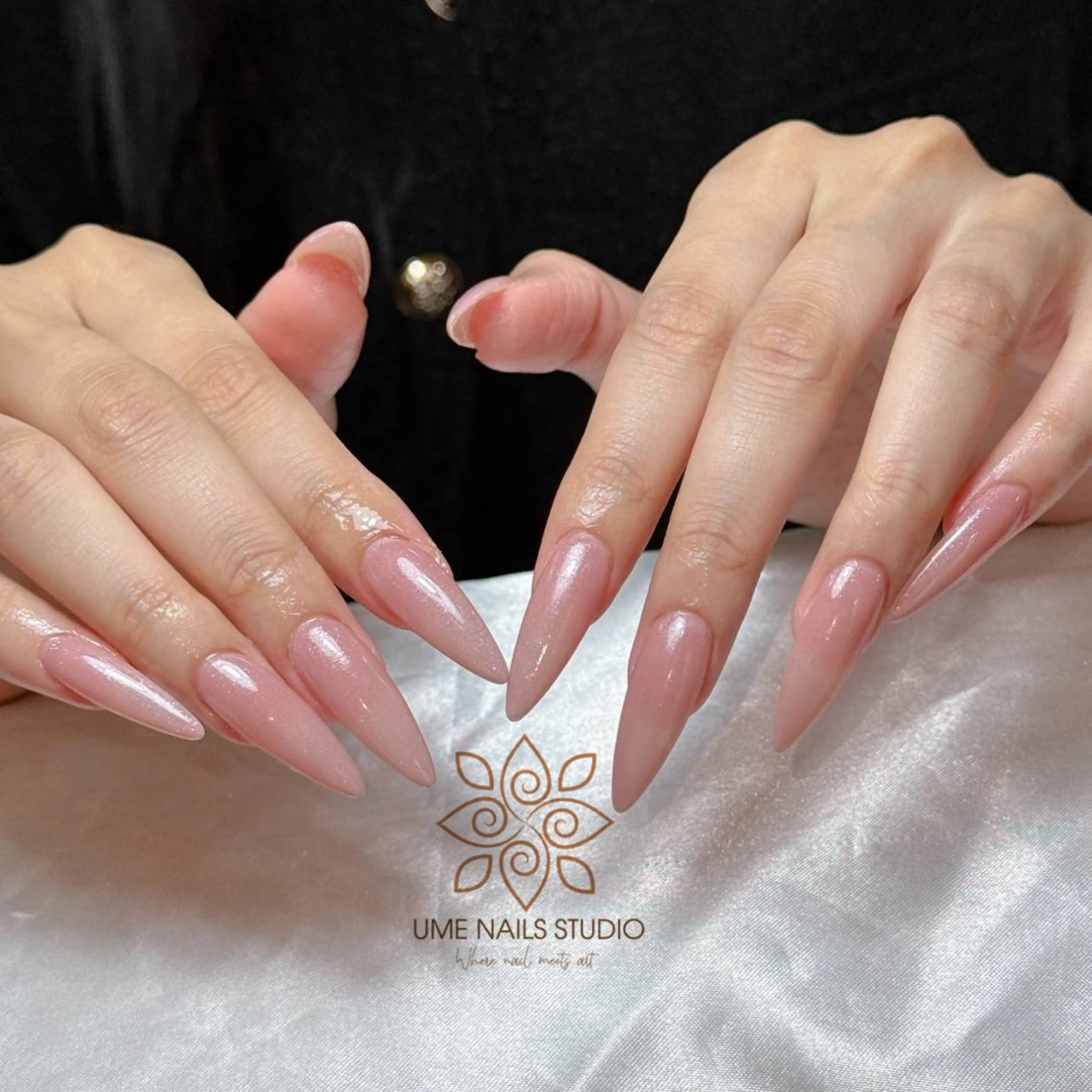 ネイル チークネイル クリアネイル ガーリー キラキラネイル 韓国ネイル ハンドネイル Ume Nail Studioのネイルデザイン