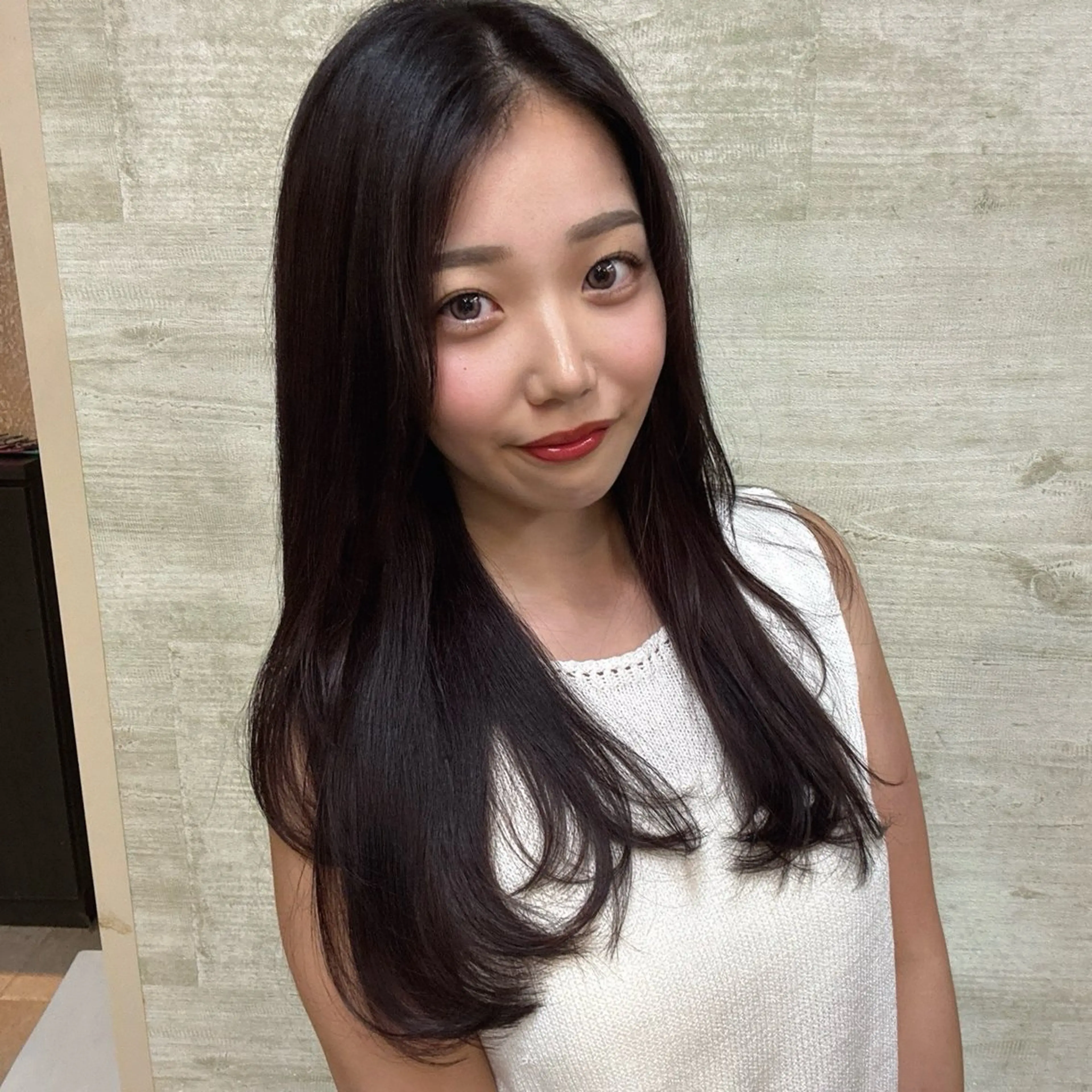 ロング カット ヘアカラー 𝐢𝐫𝐢𝐚 🎀/うる艶カラーのヘアスタイル